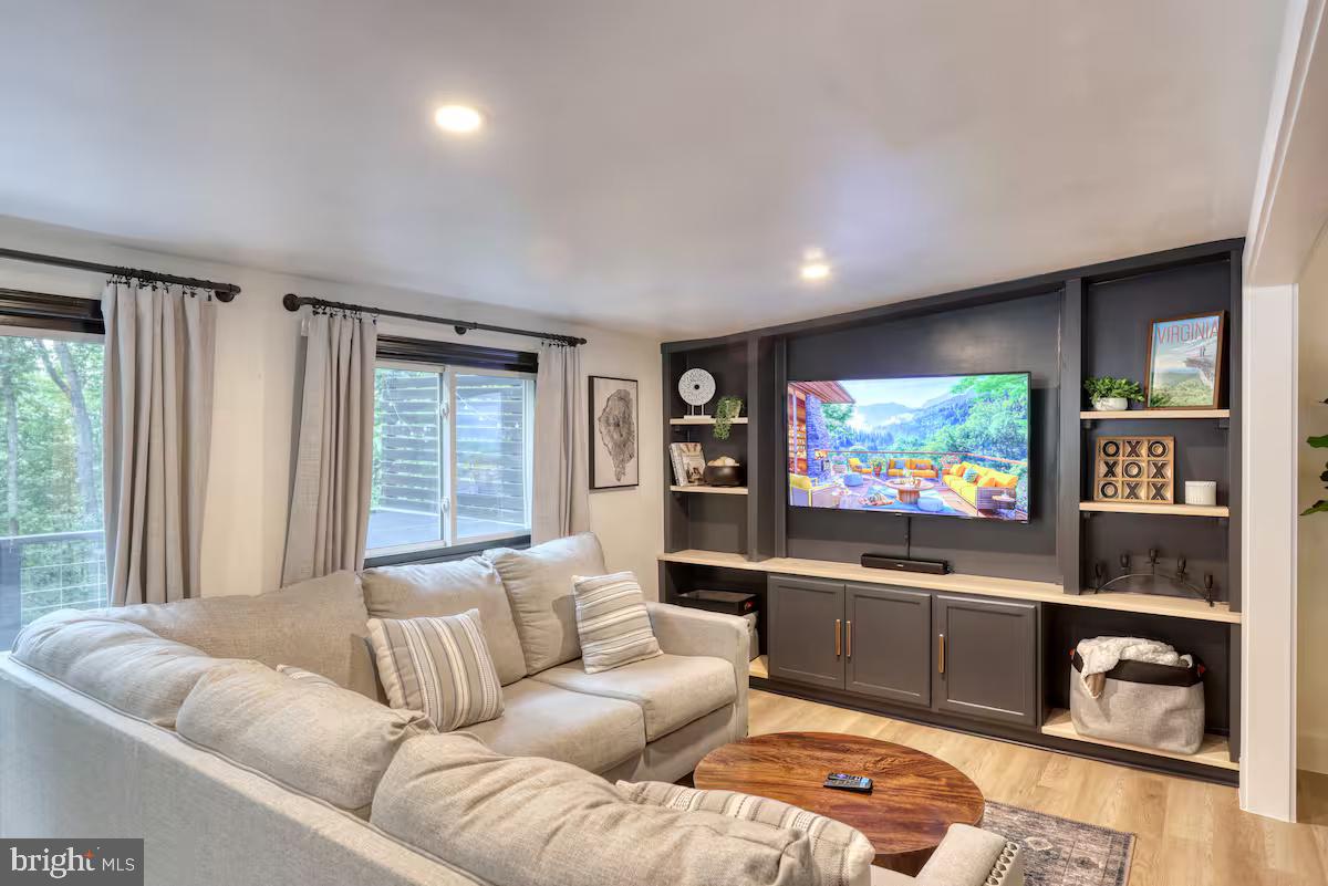 89 ROCKY MOUNTAIN LANE