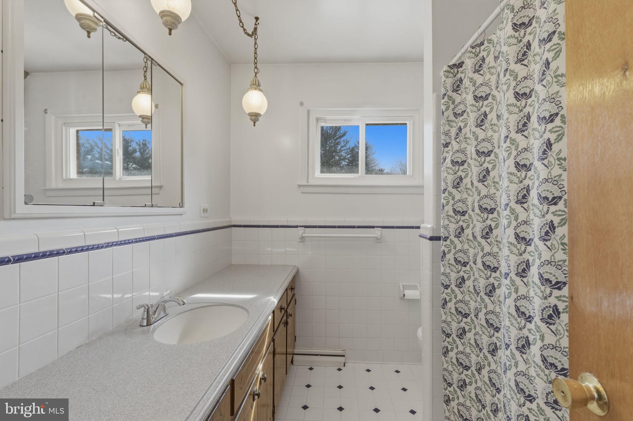 SOUTHDOWN HILLS - Residential