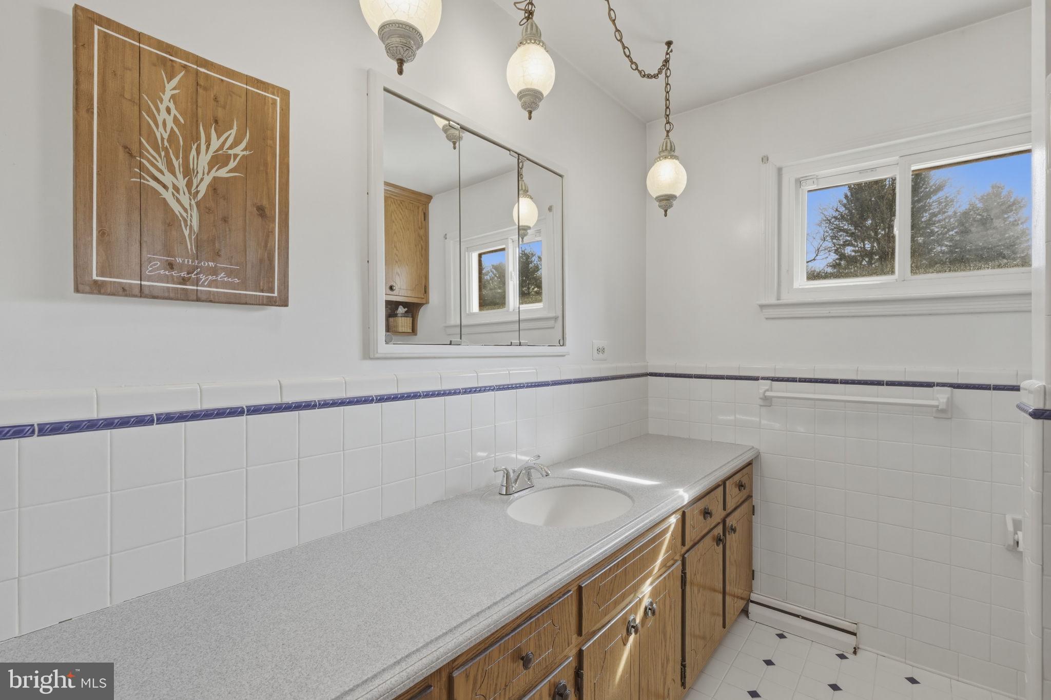 SOUTHDOWN HILLS - Residential