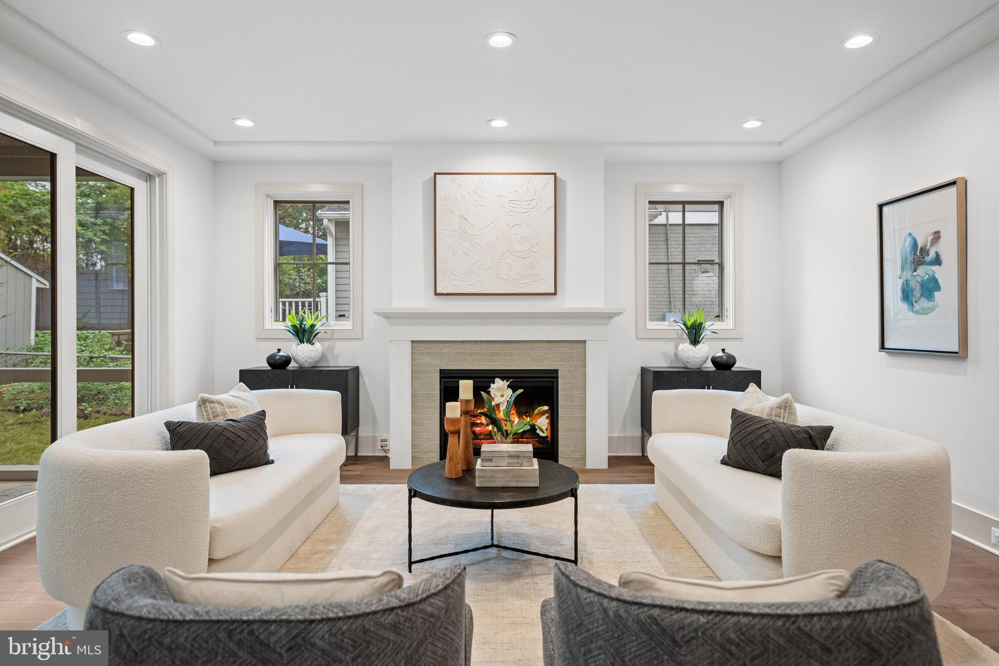 MAYWOOD - Residential