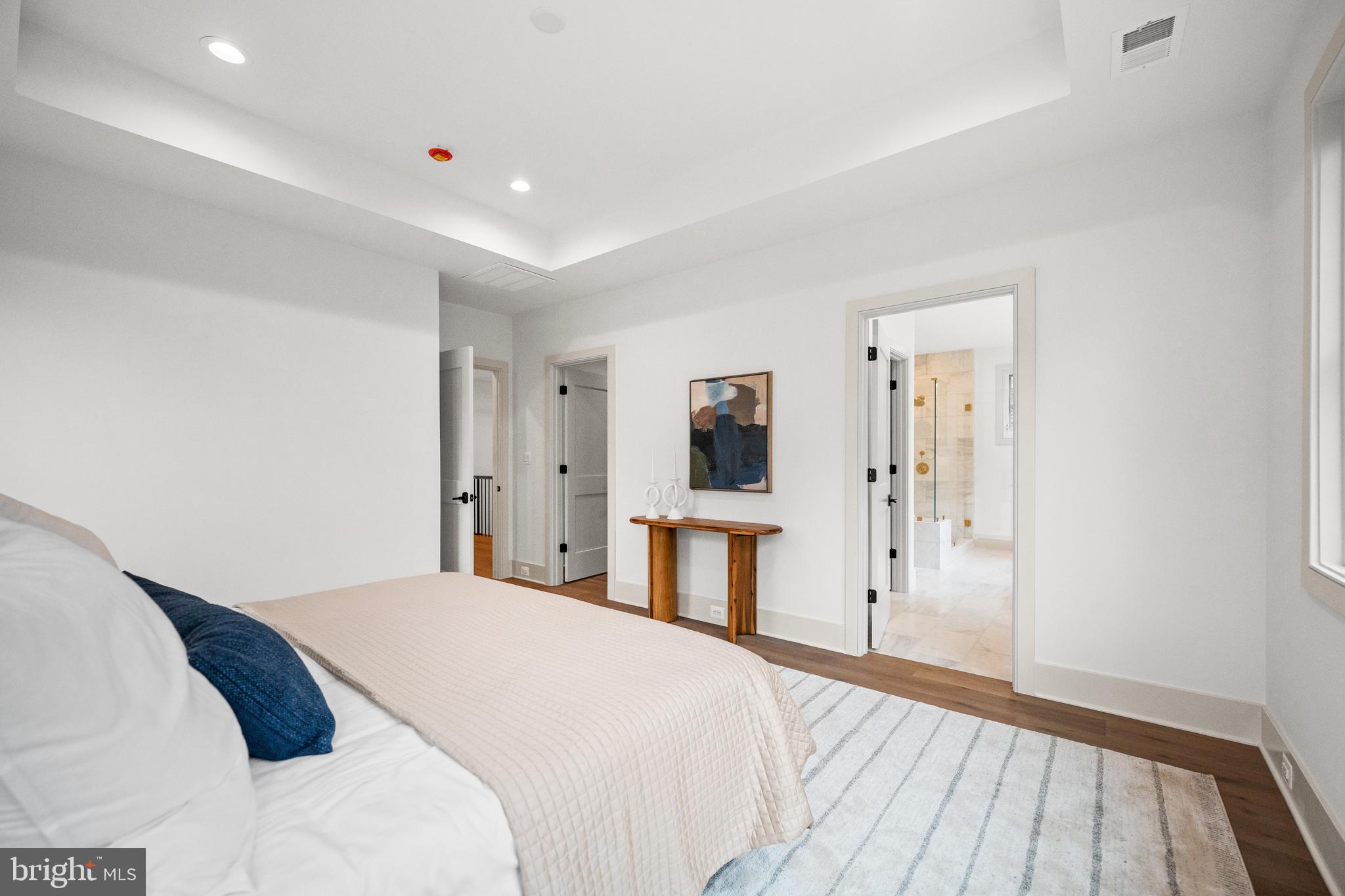 MAYWOOD - Residential