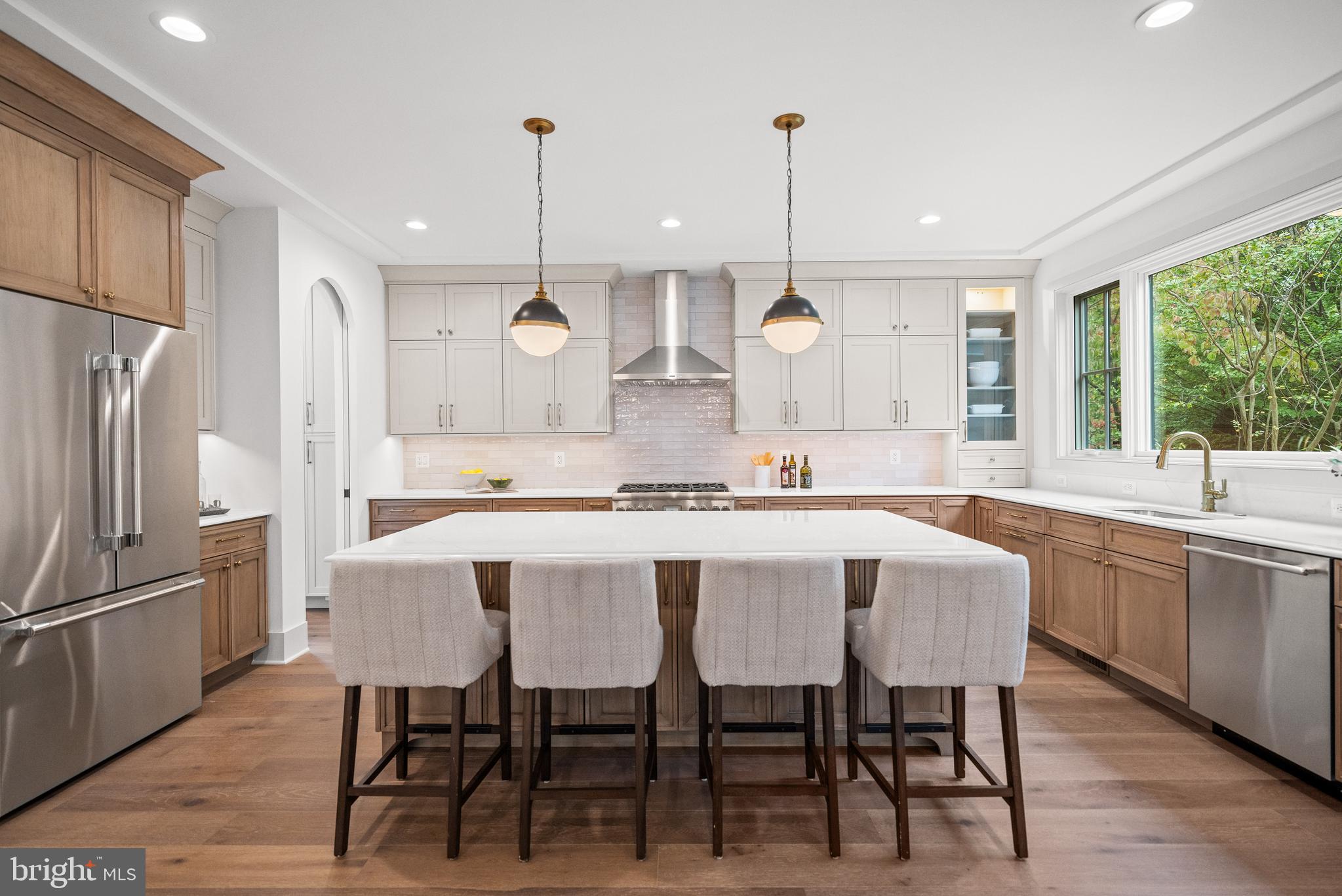 MAYWOOD - Residential