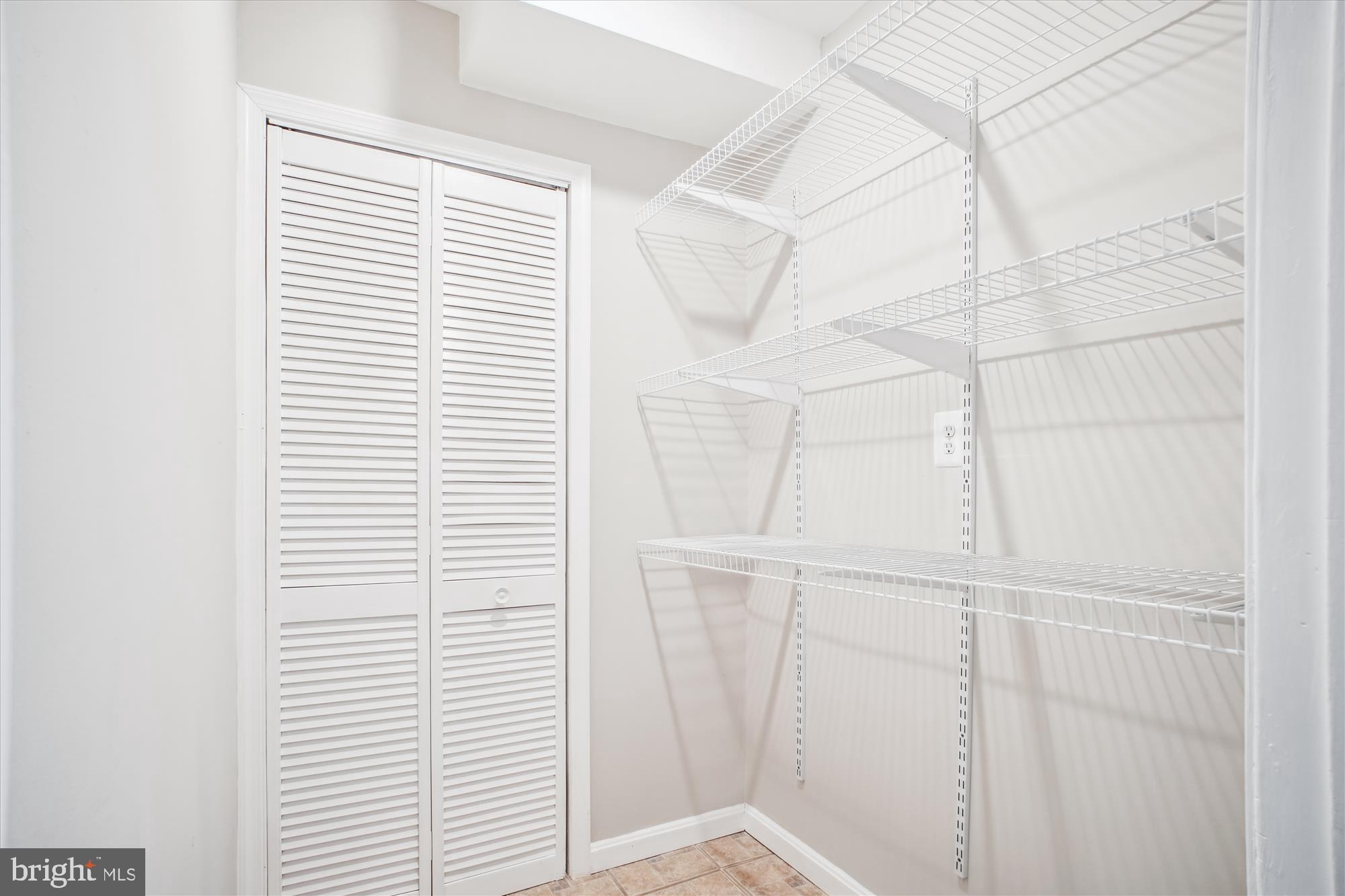 VILLAGE OF MOUNT AIR - Residential Lease