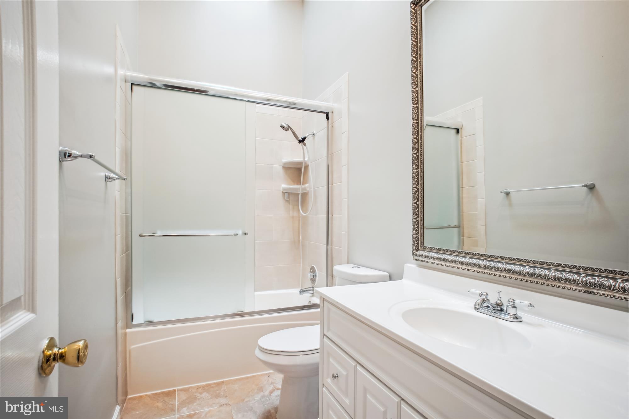 VILLAGE OF MOUNT AIR - Residential Lease