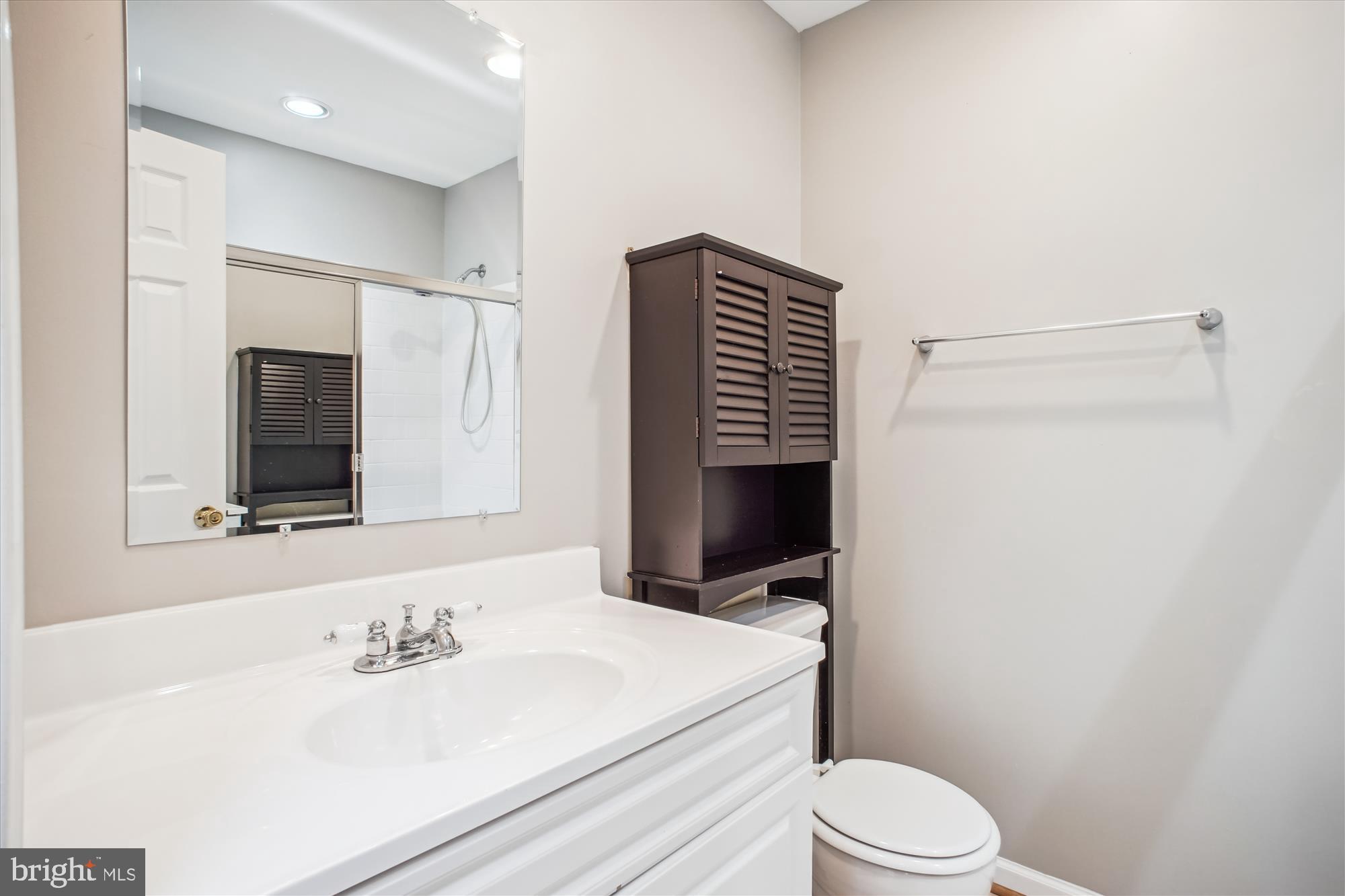 VILLAGE OF MOUNT AIR - Residential Lease