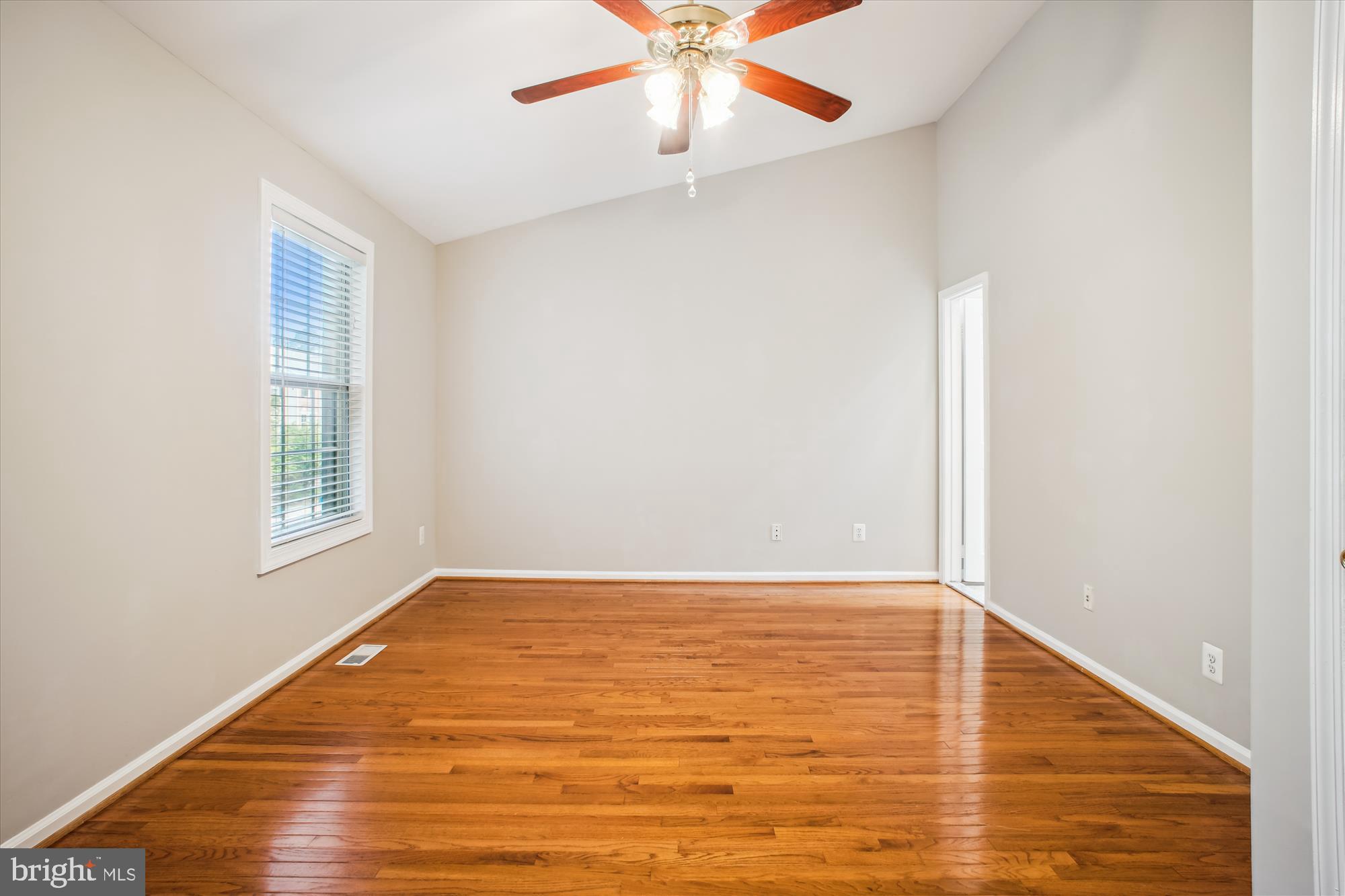 VILLAGE OF MOUNT AIR - Residential Lease