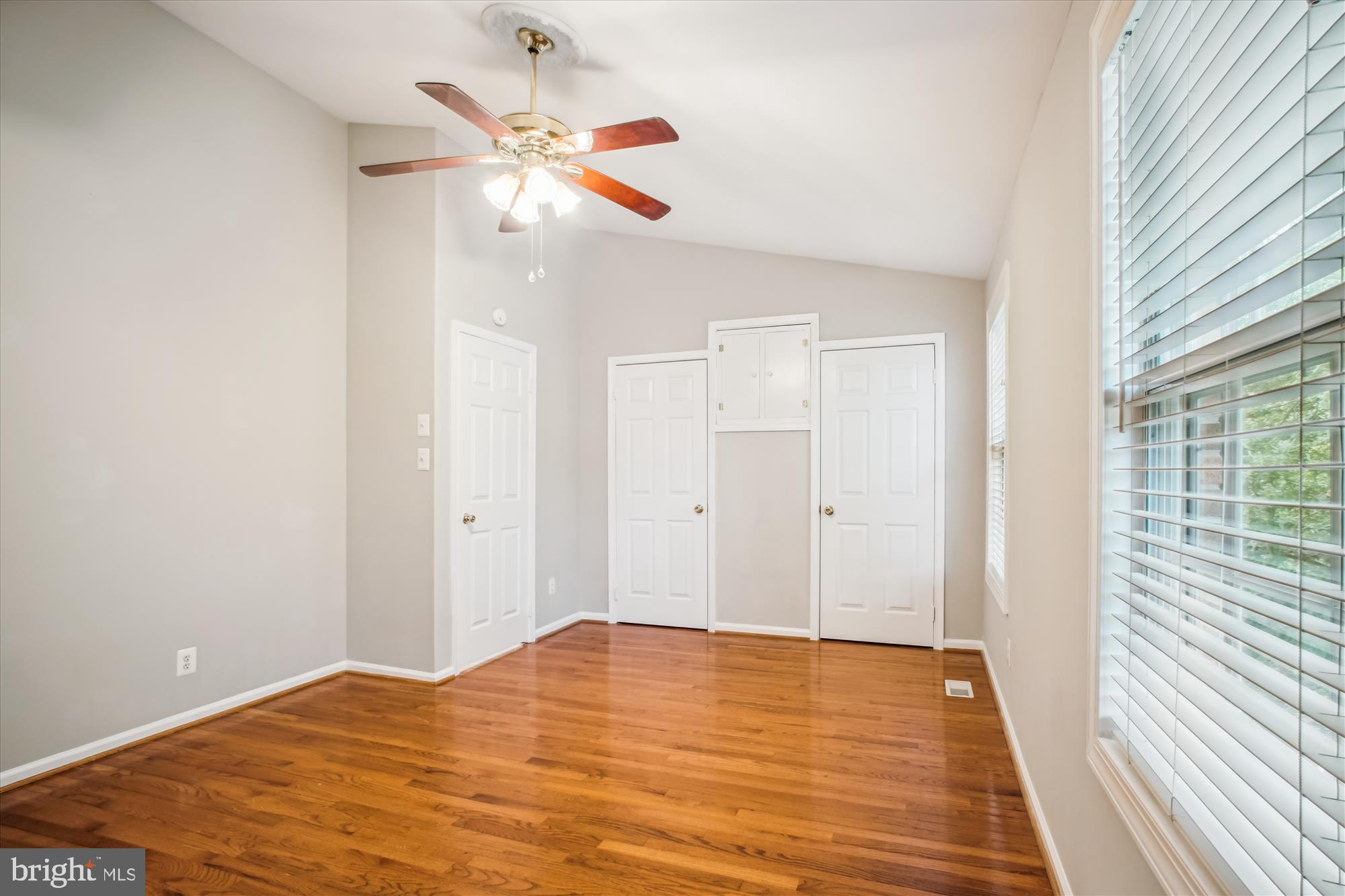 VILLAGE OF MOUNT AIR - Residential Lease