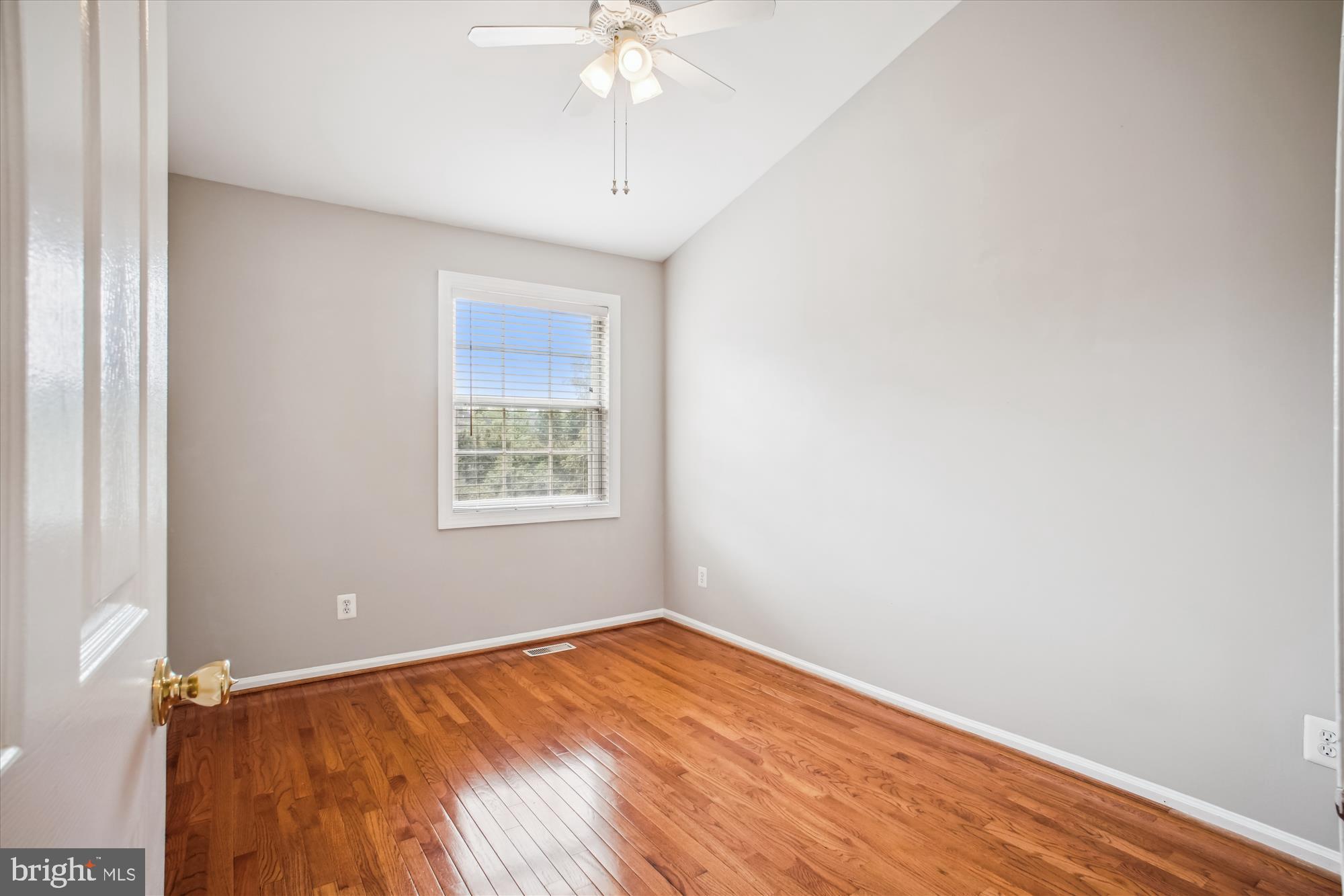 VILLAGE OF MOUNT AIR - Residential Lease