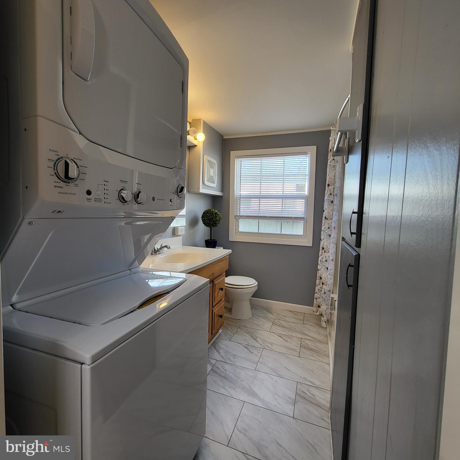 RIVERSIDE - Residential