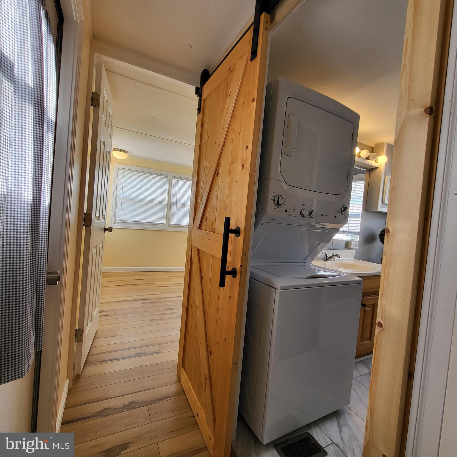 RIVERSIDE - Residential