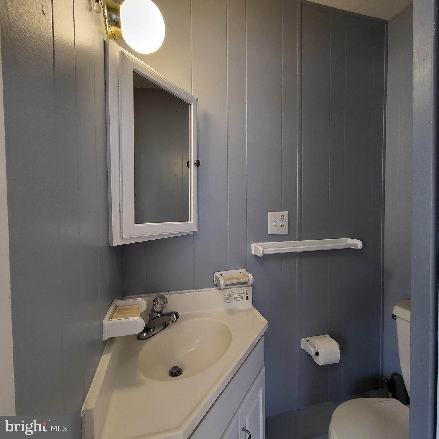 151 ROOSEVELT AVENUE C6