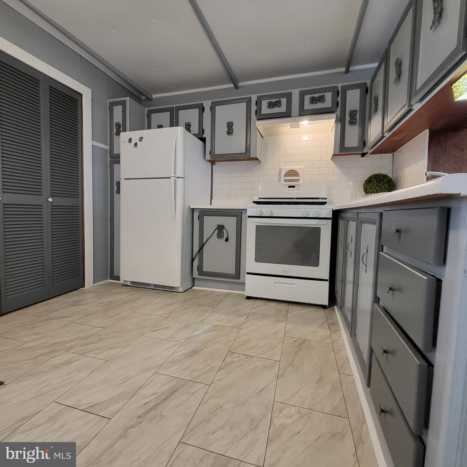 RIVERSIDE - Residential