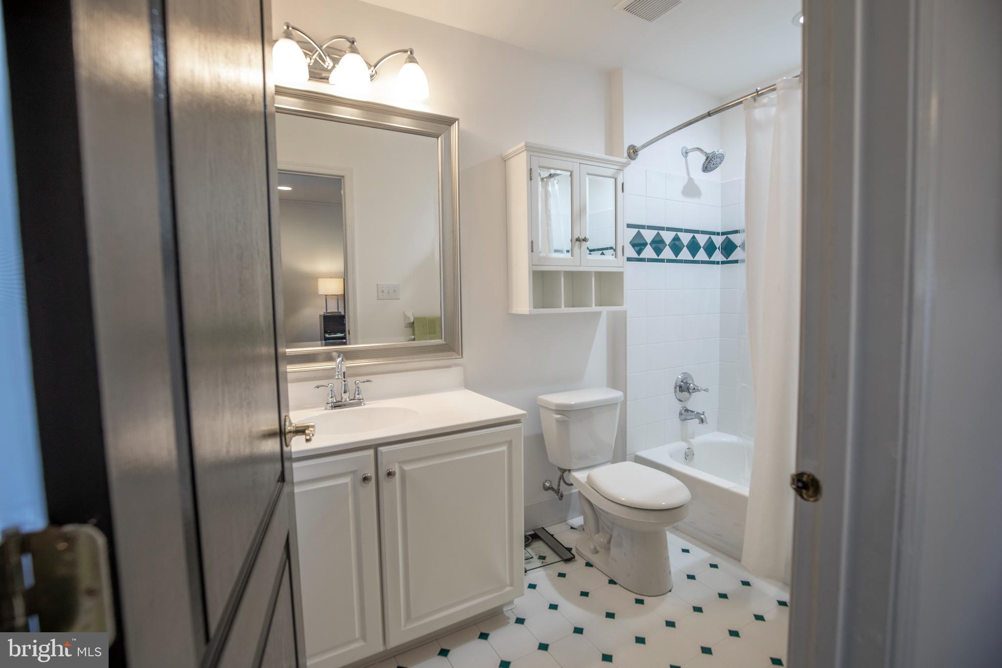 OAKS OF BUCKINGHAM - Residential