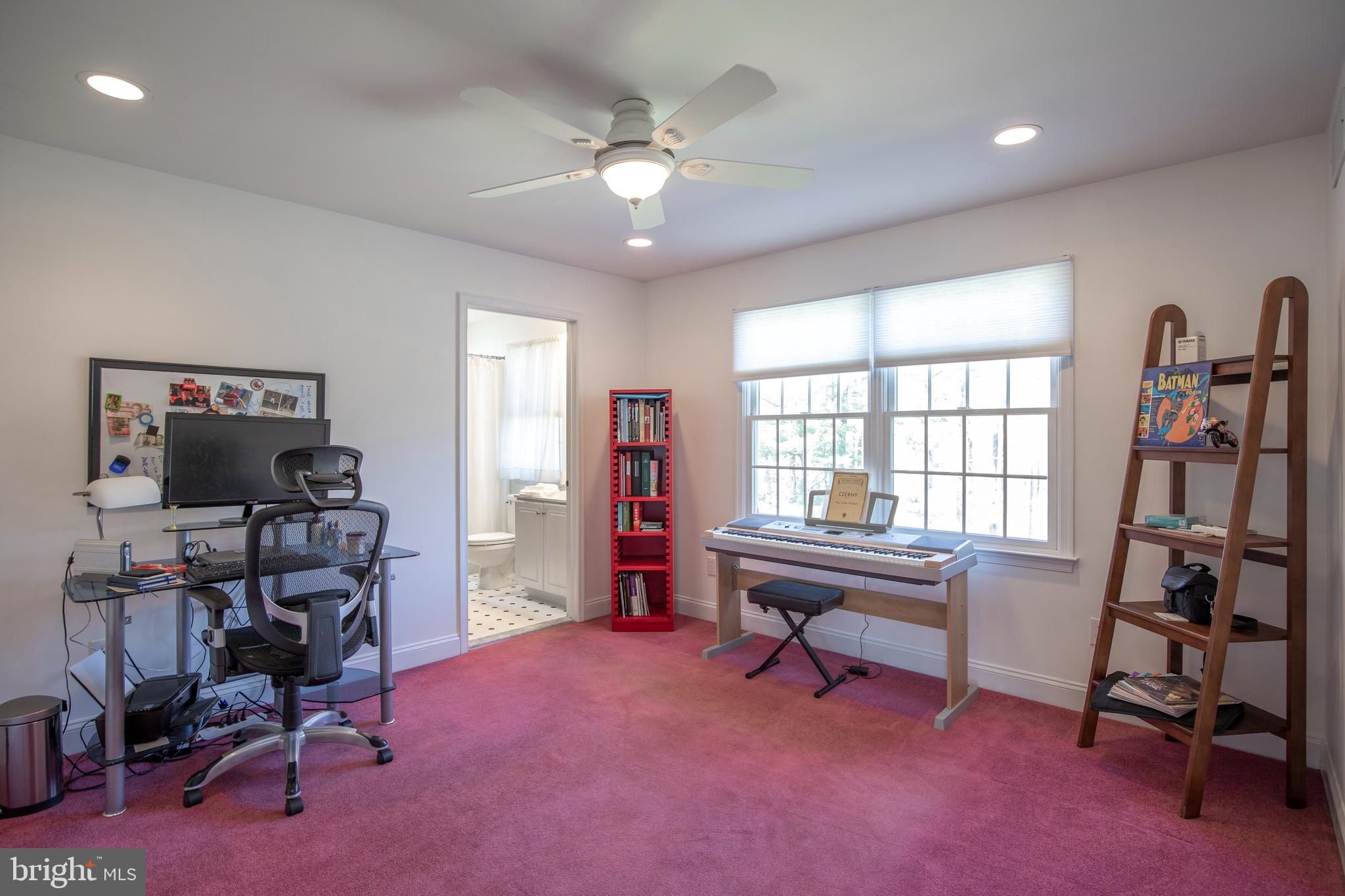 OAKS OF BUCKINGHAM - Residential