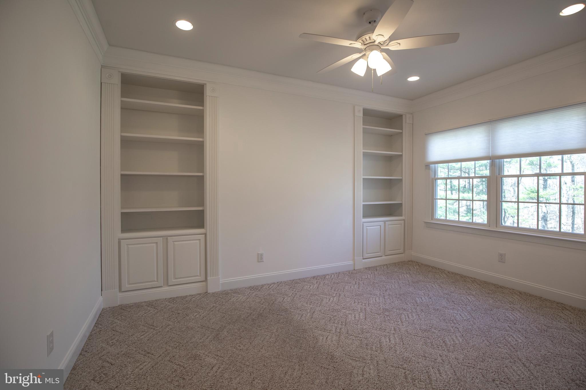 OAKS OF BUCKINGHAM - Residential