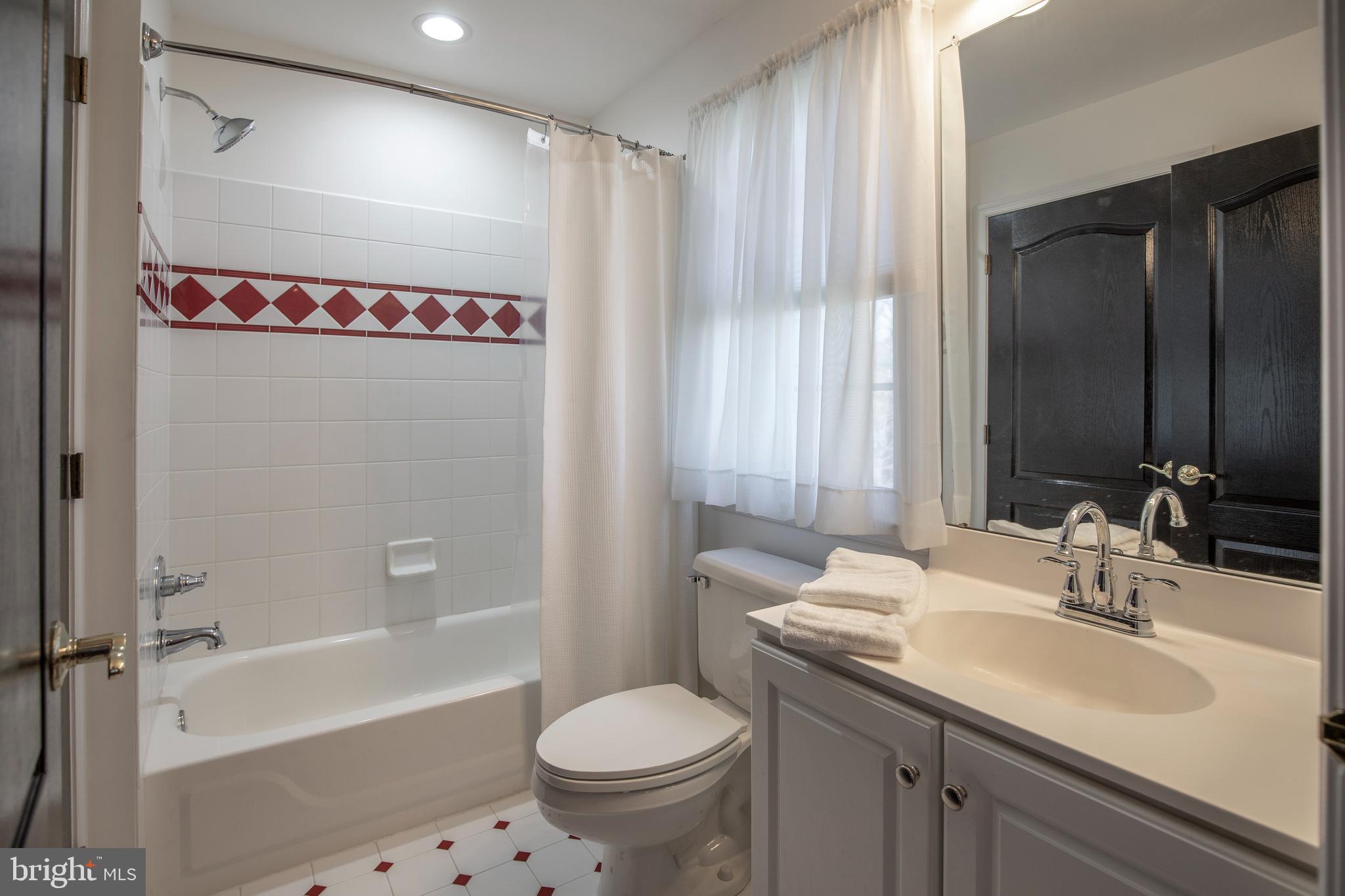 OAKS OF BUCKINGHAM - Residential