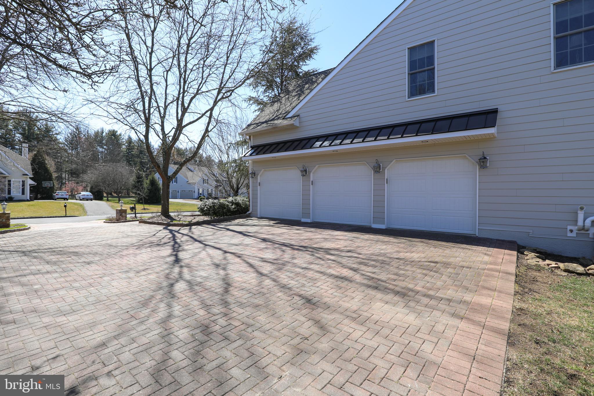 OAKS OF BUCKINGHAM - Residential