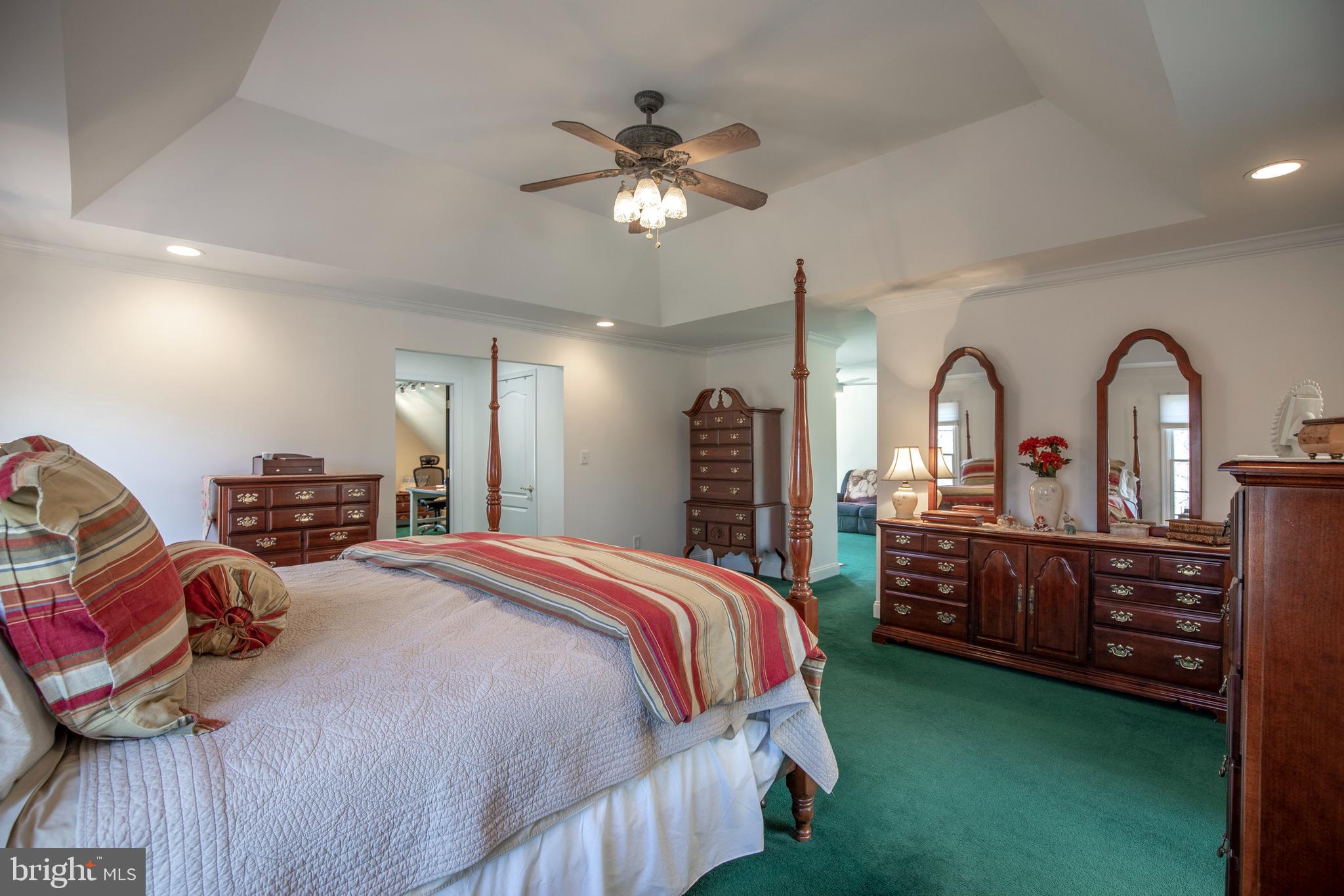 OAKS OF BUCKINGHAM - Residential