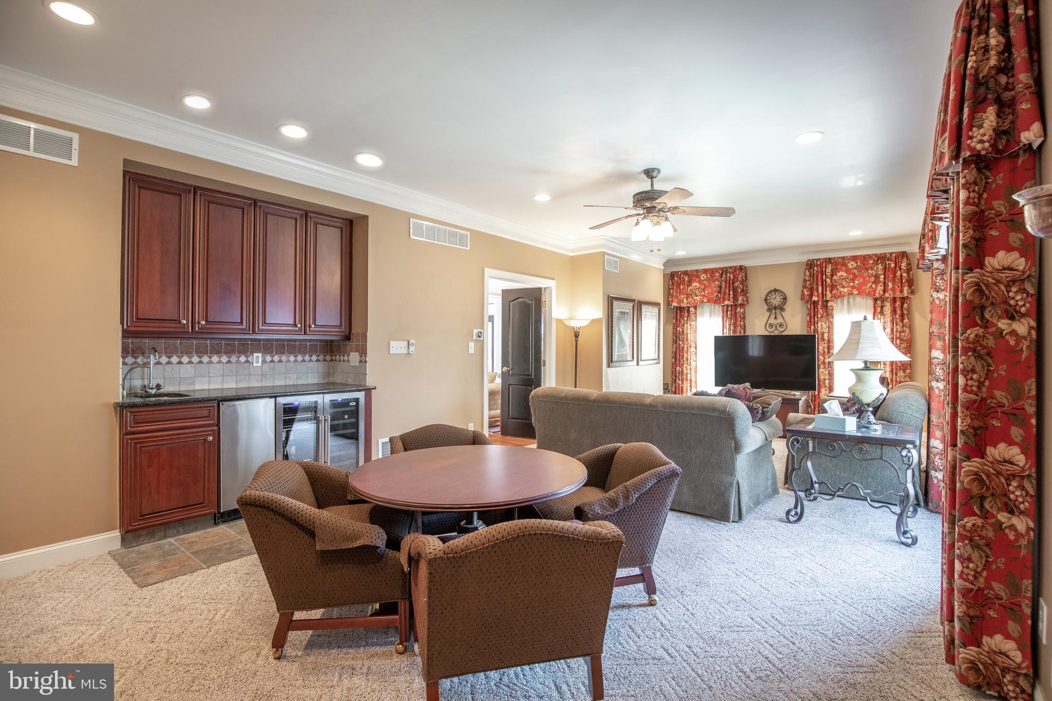 OAKS OF BUCKINGHAM - Residential