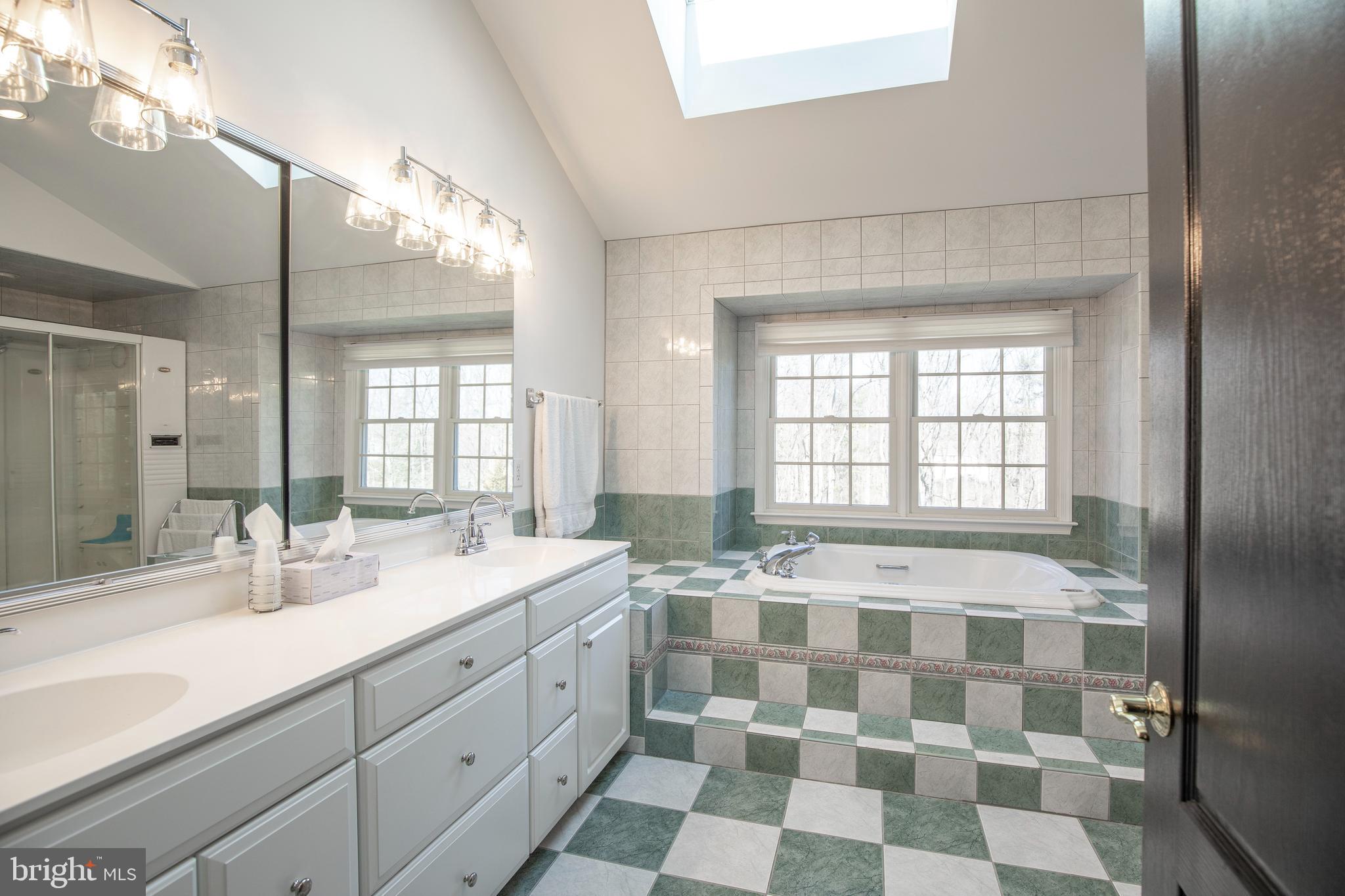 OAKS OF BUCKINGHAM - Residential