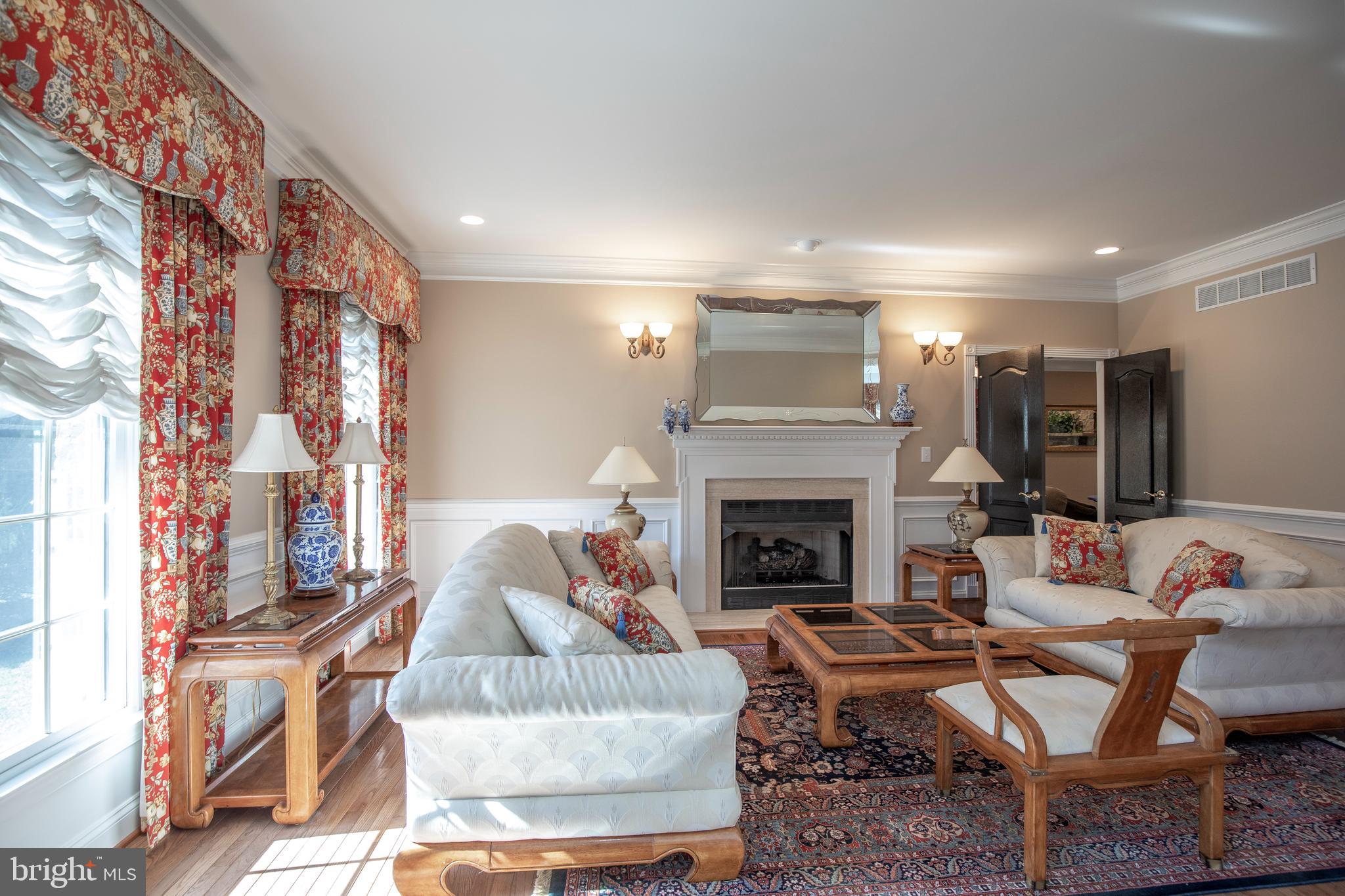 OAKS OF BUCKINGHAM - Residential