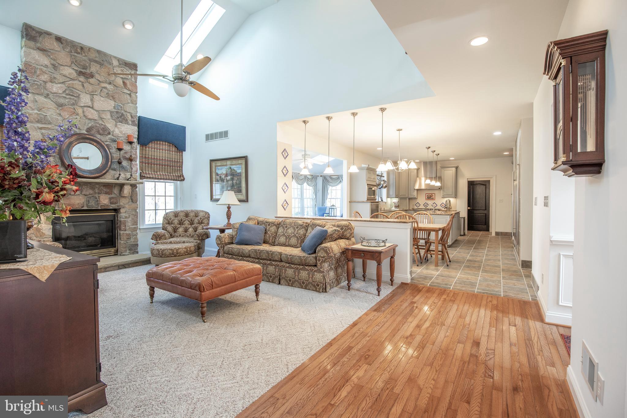 OAKS OF BUCKINGHAM - Residential