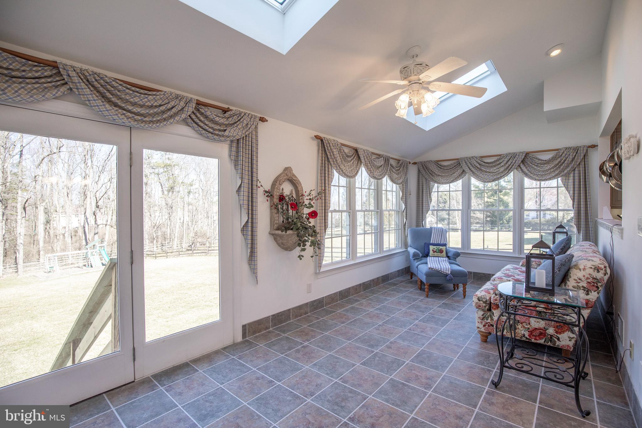 OAKS OF BUCKINGHAM - Residential