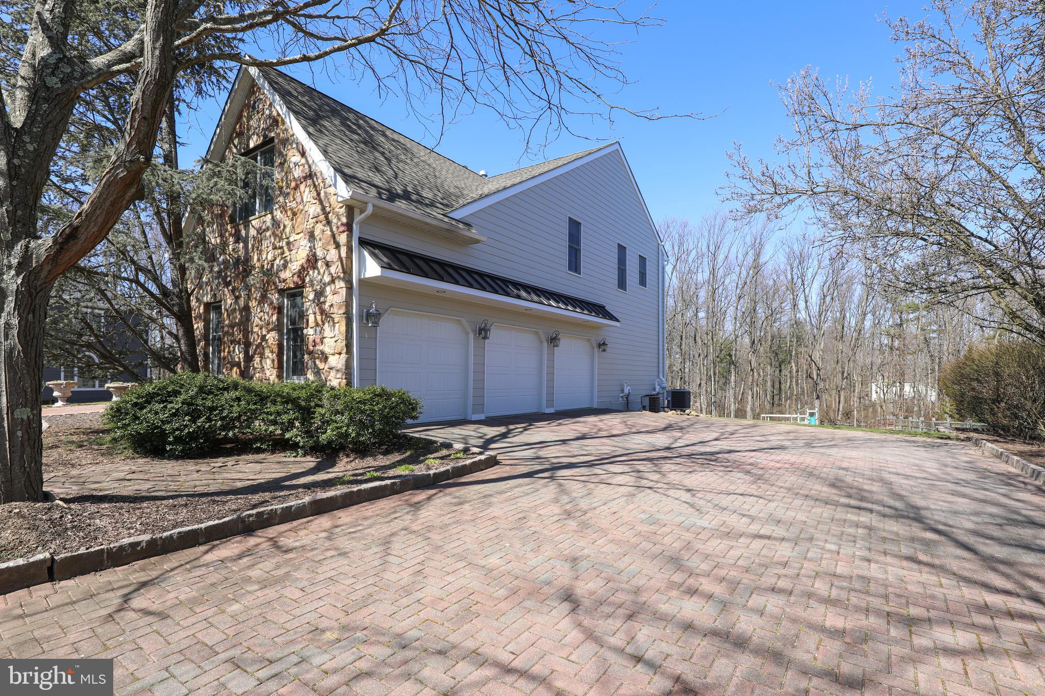 OAKS OF BUCKINGHAM - Residential