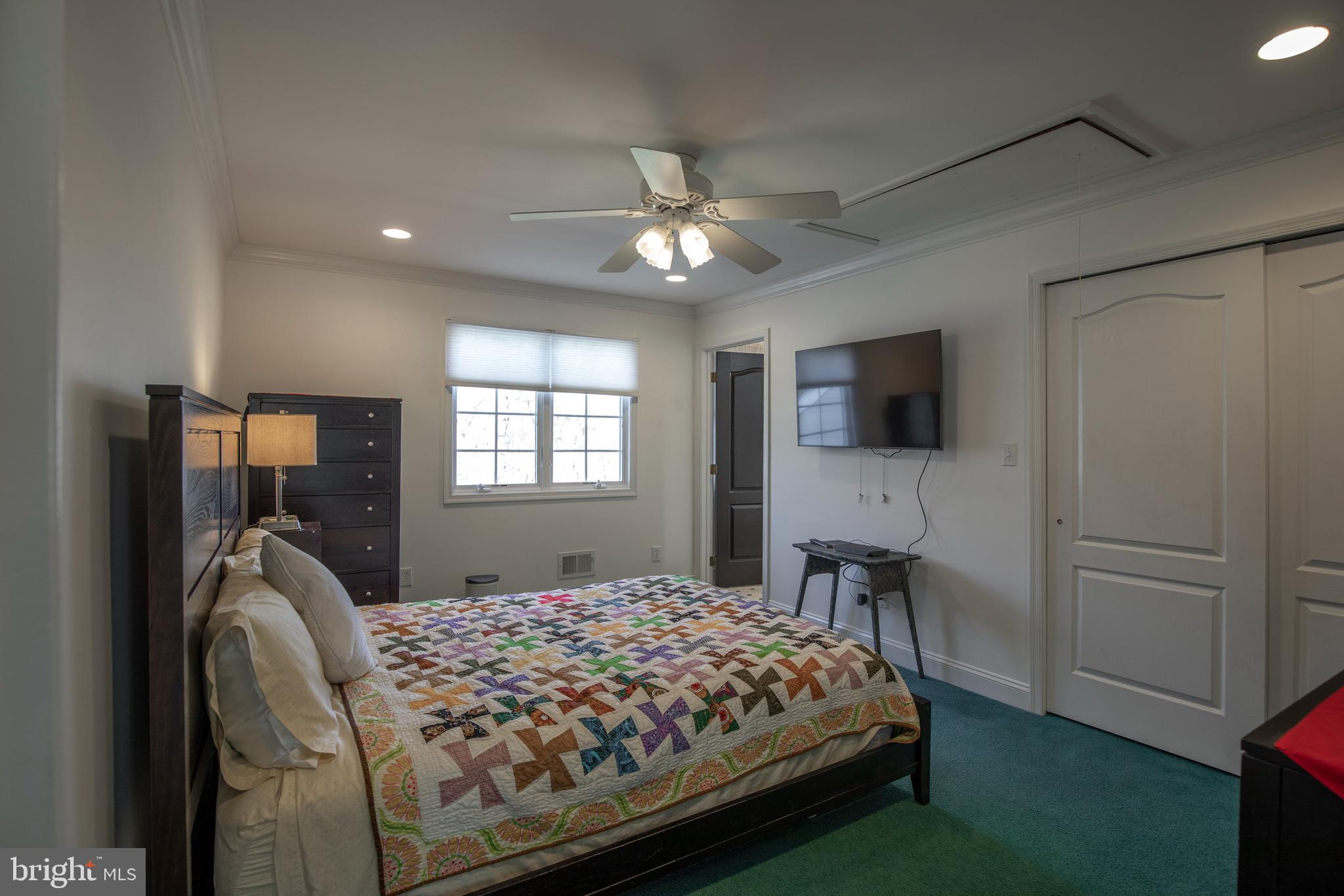 OAKS OF BUCKINGHAM - Residential