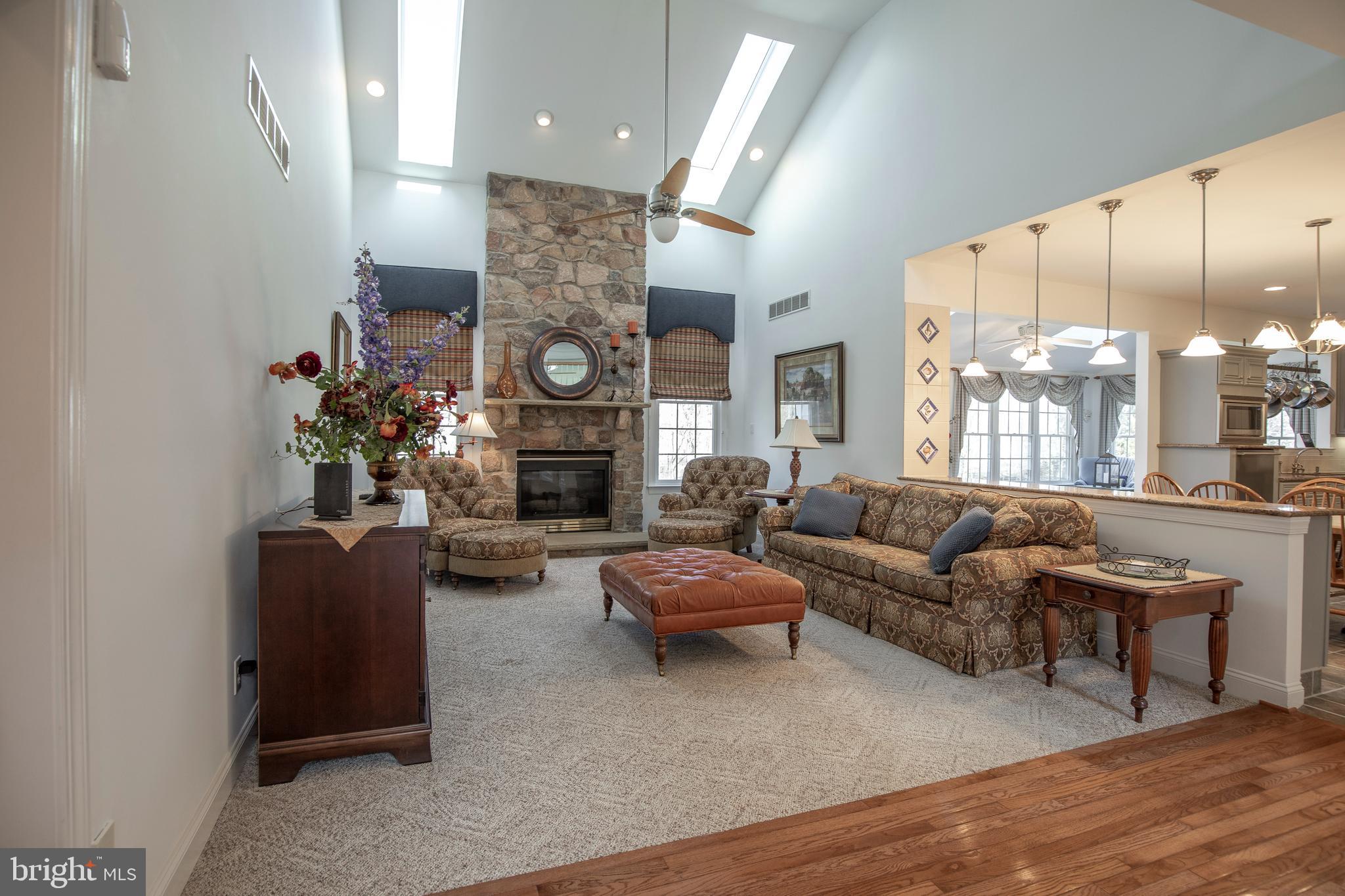 OAKS OF BUCKINGHAM - Residential