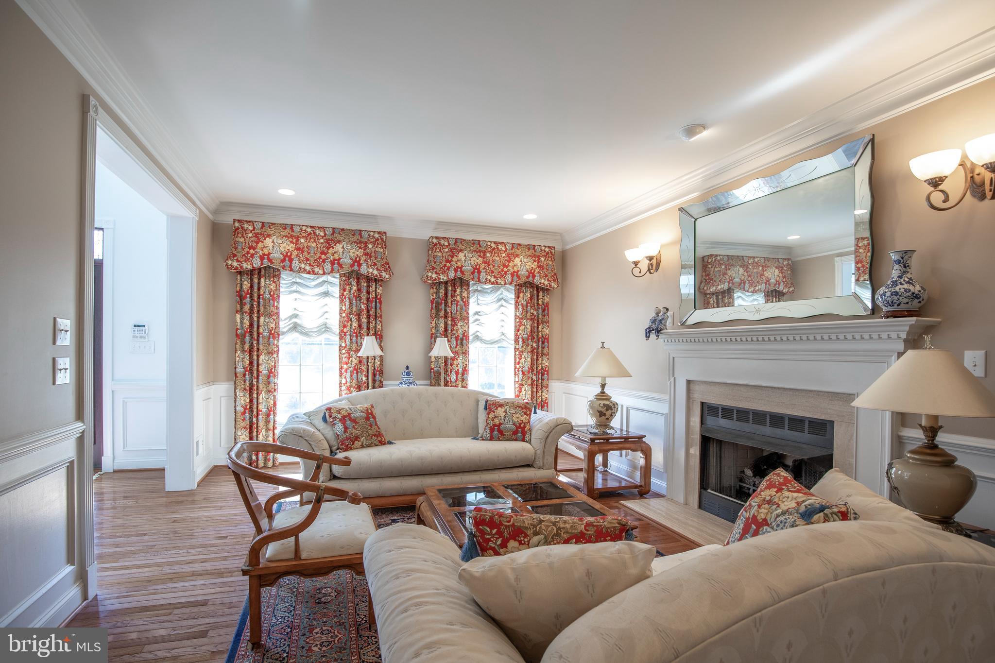 OAKS OF BUCKINGHAM - Residential