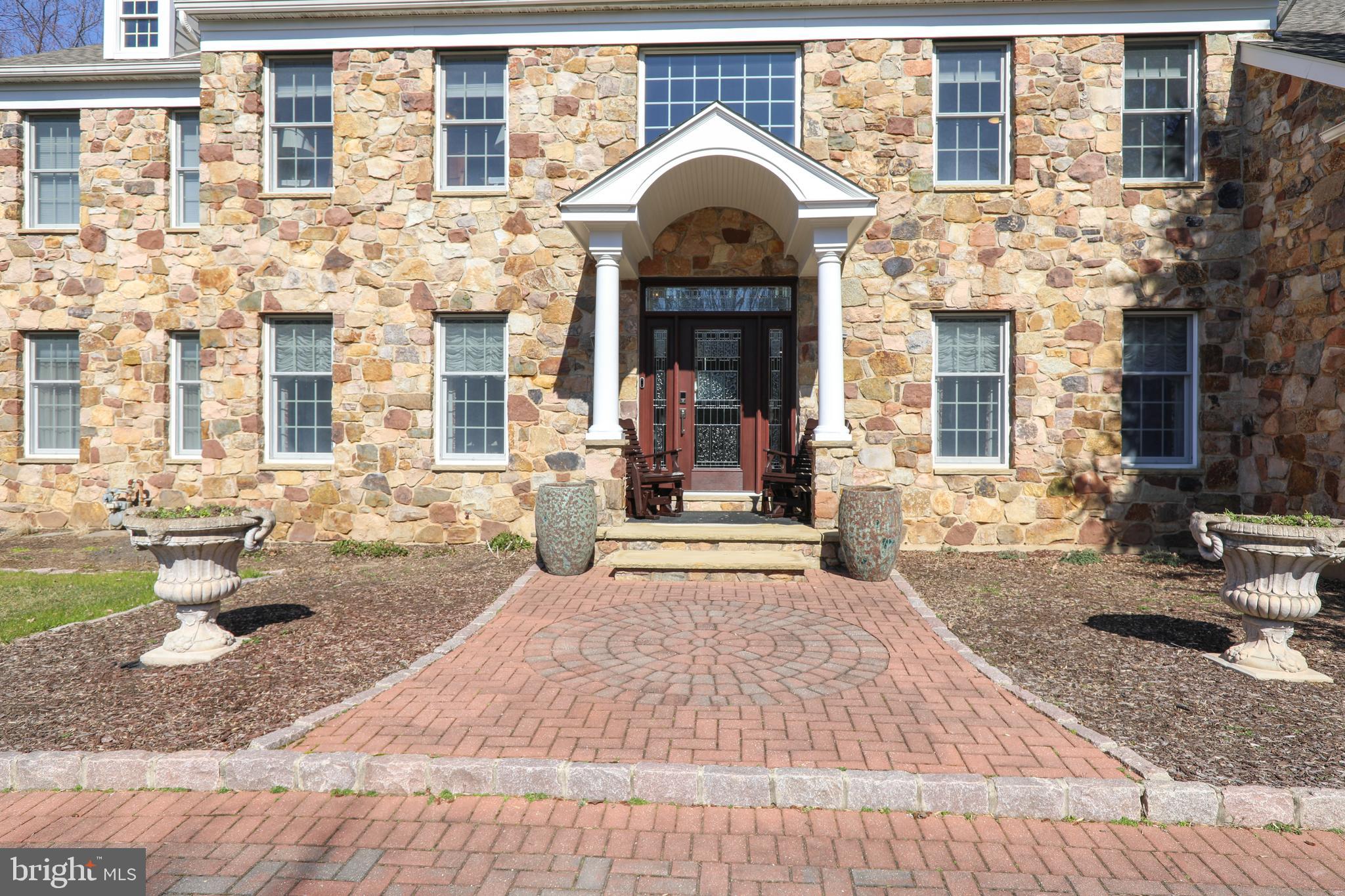 OAKS OF BUCKINGHAM - Residential