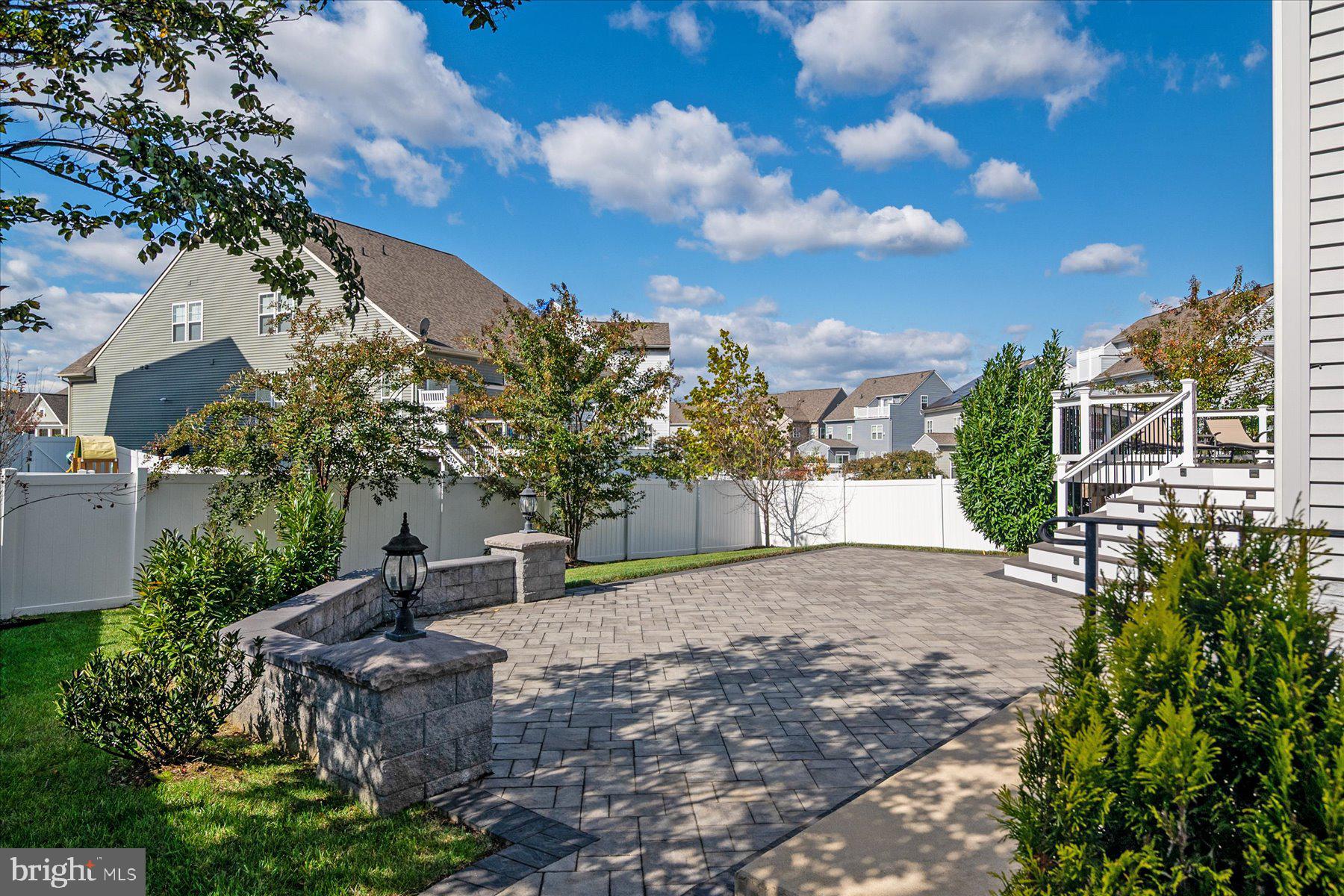 TWO RIVERS - Residential