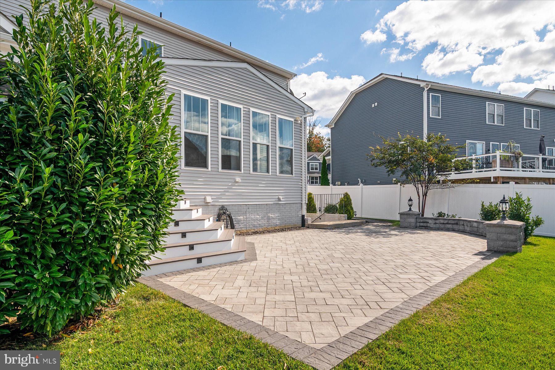 TWO RIVERS - Residential