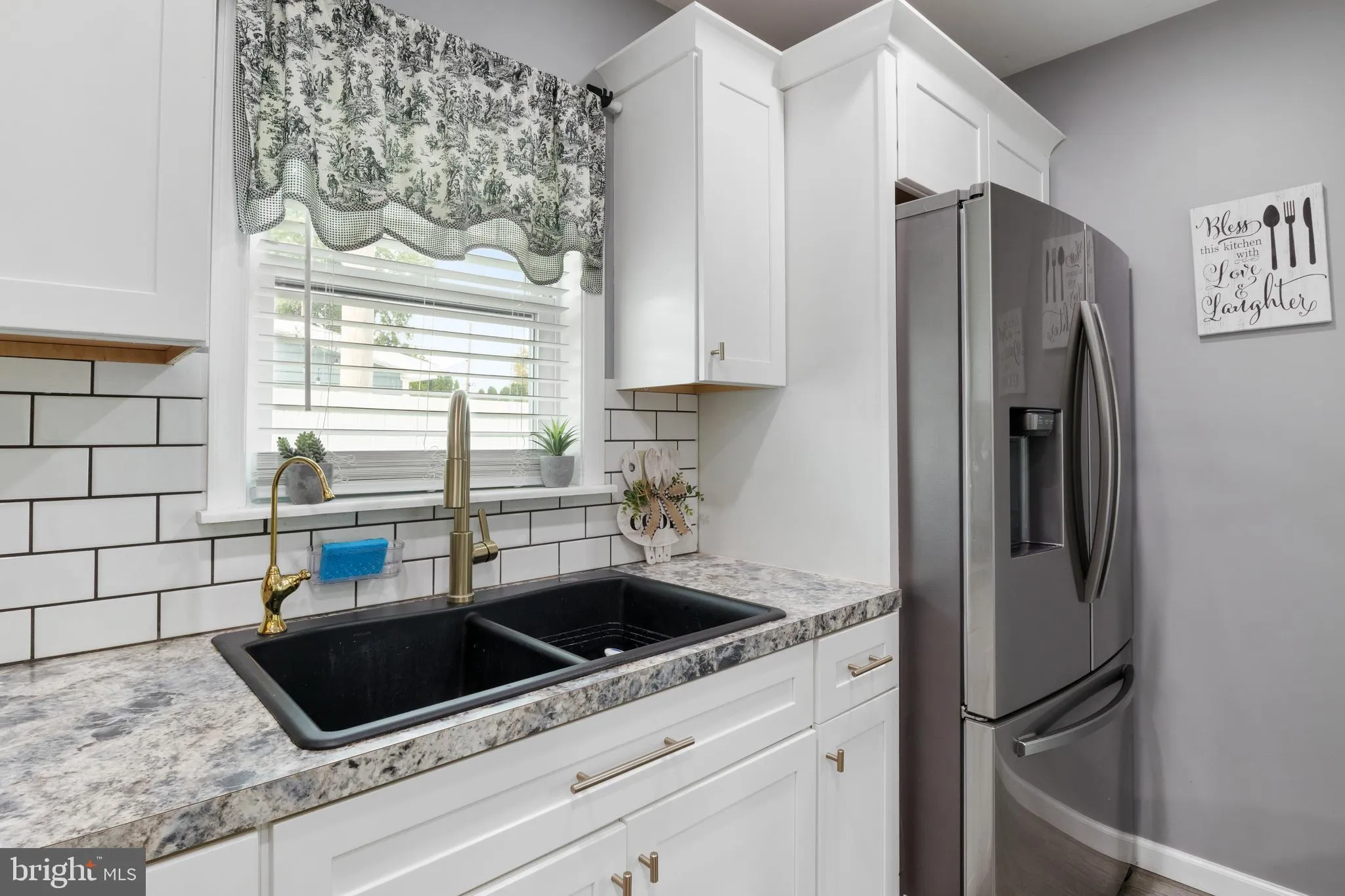 Ephrata, Pennsylvania 17522, United States, 4 Bedrooms Bedrooms, ,2 BathroomsBathrooms,Residential,Pending,212984