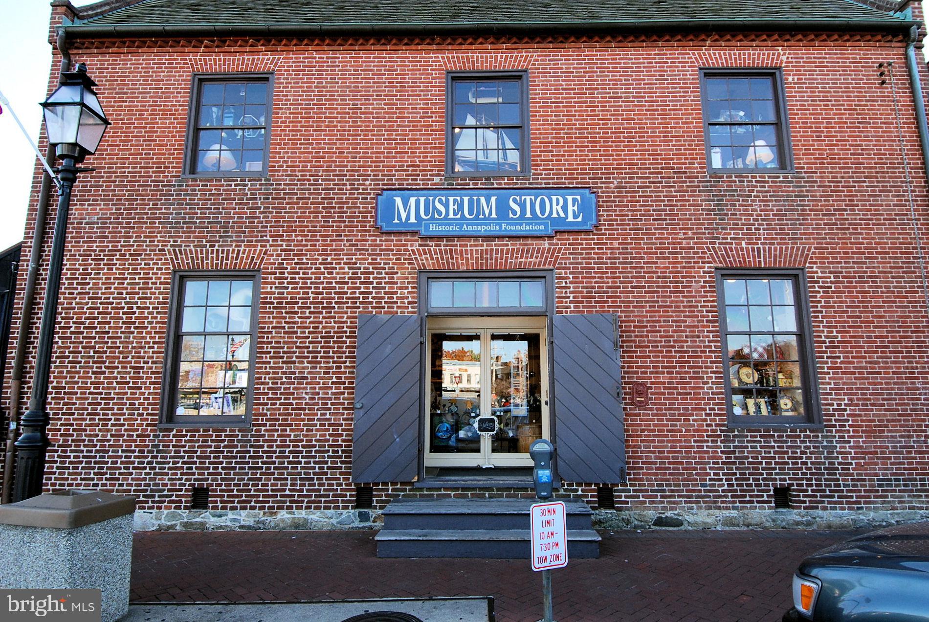 HISTORIC DISTRICT - Residential Lease