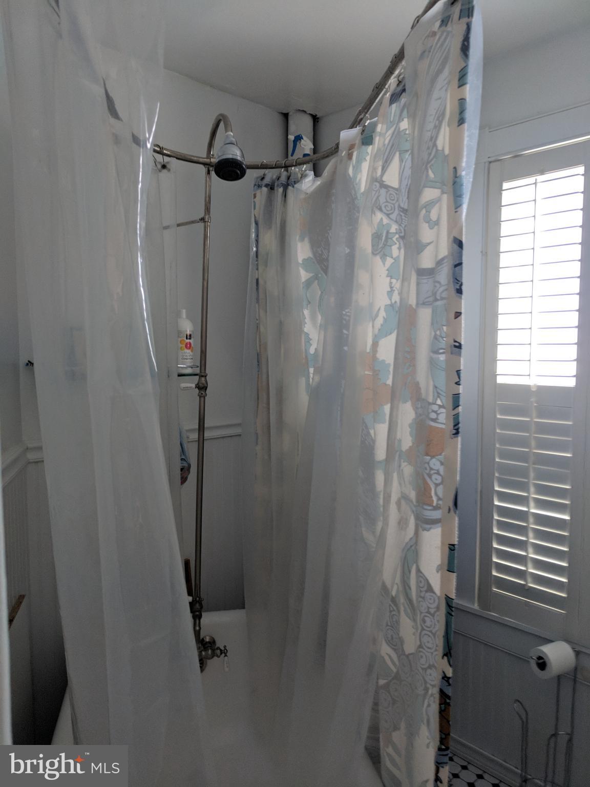 HISTORIC DISTRICT - Residential Lease