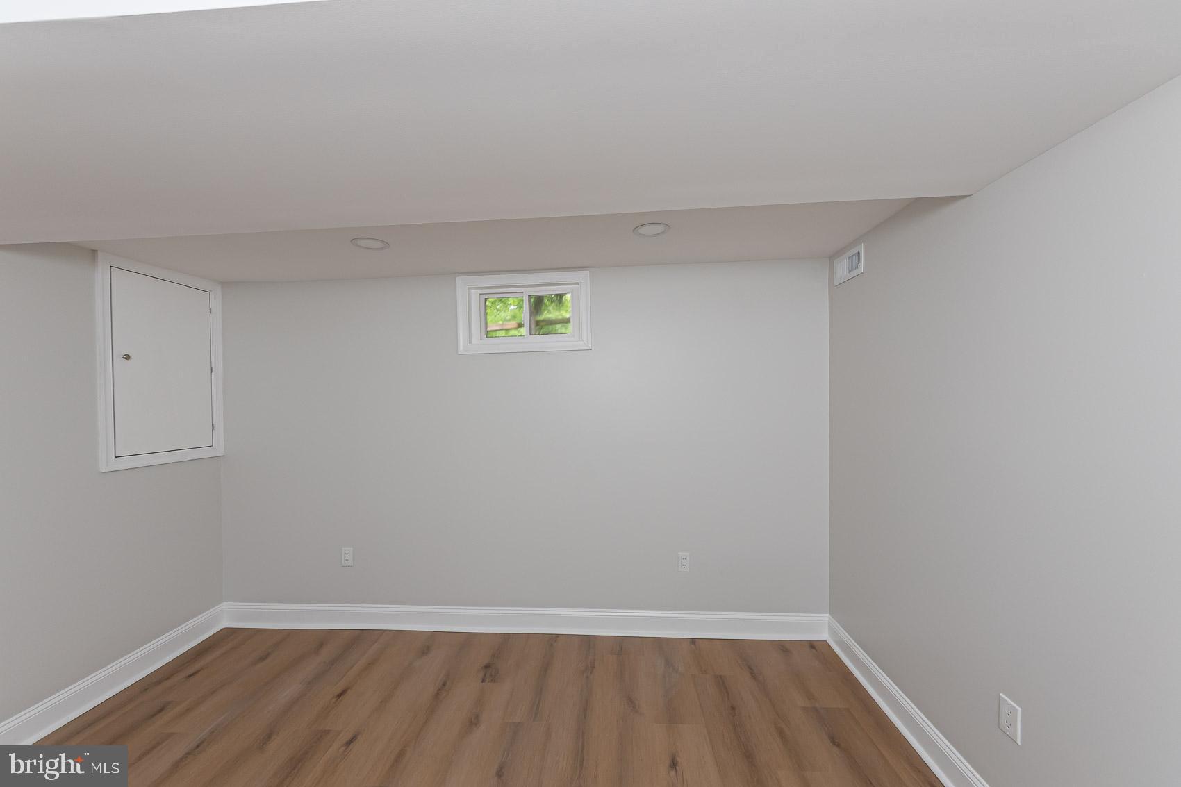 GREENBRIER - Residential