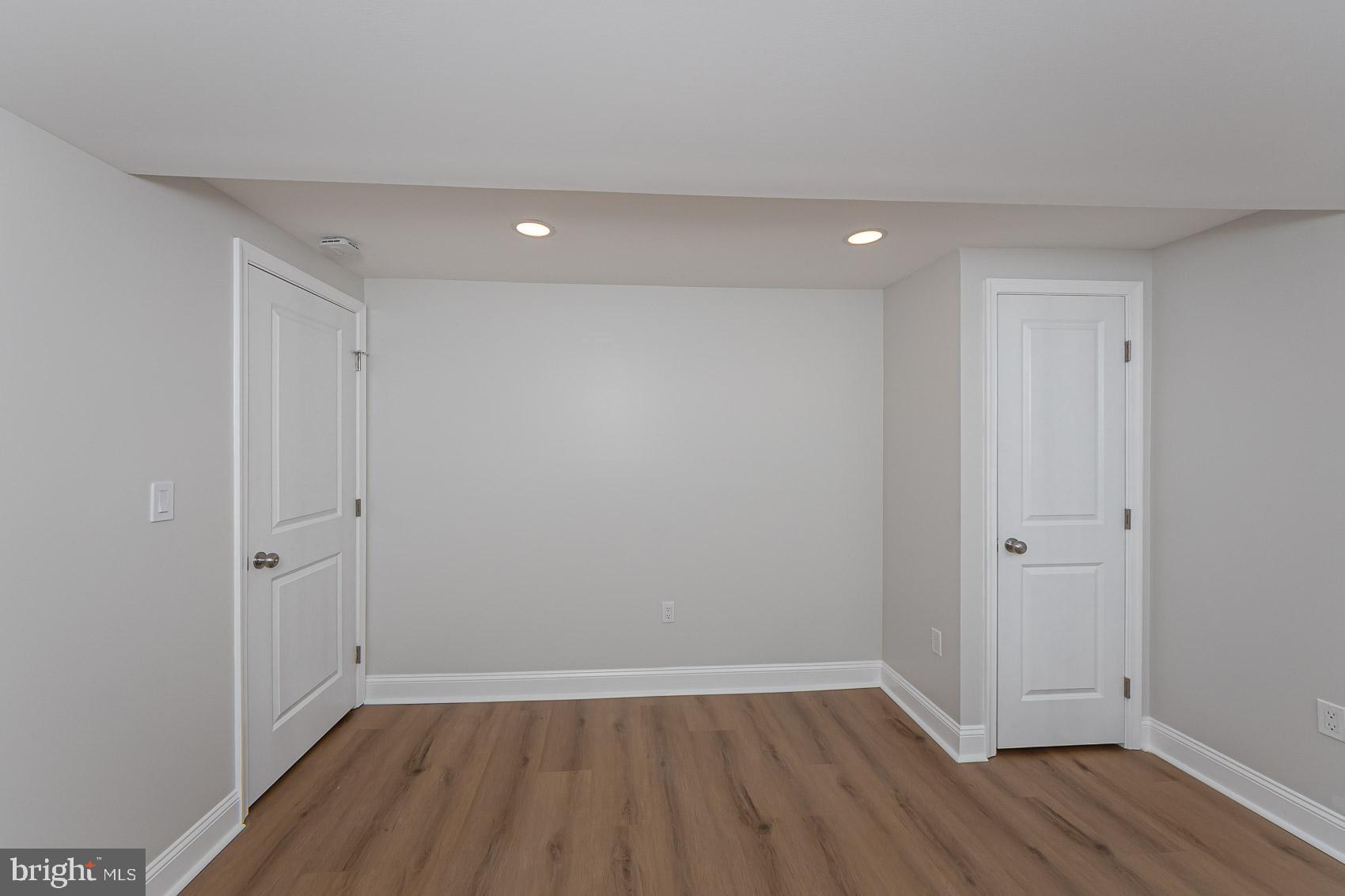 GREENBRIER - Residential