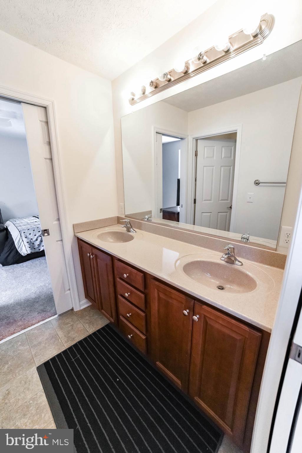 ST. GEORGES BEACH - Residential