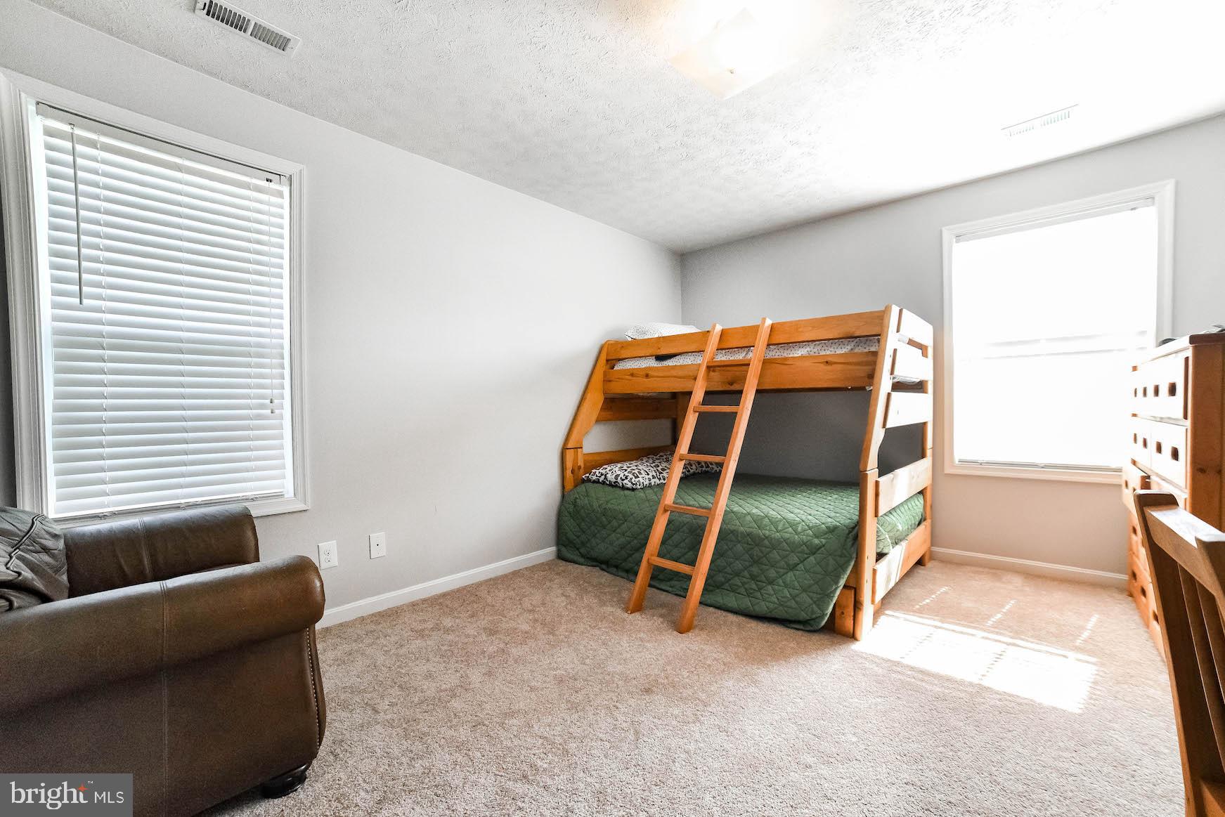 ST. GEORGES BEACH - Residential