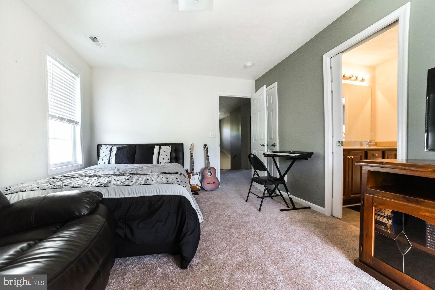 ST. GEORGES BEACH - Residential