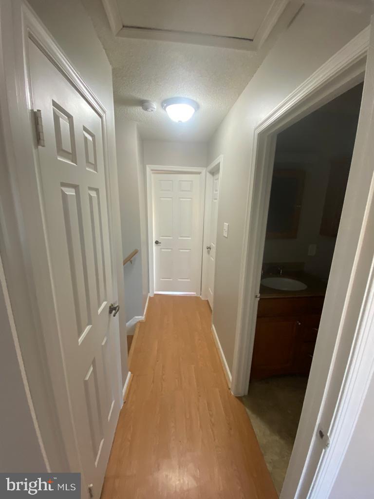 WILLOW BROOK - Residential Lease