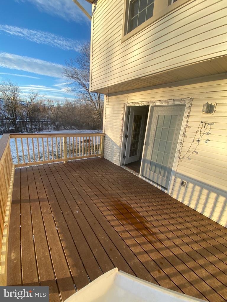 WILLOW BROOK - Residential Lease