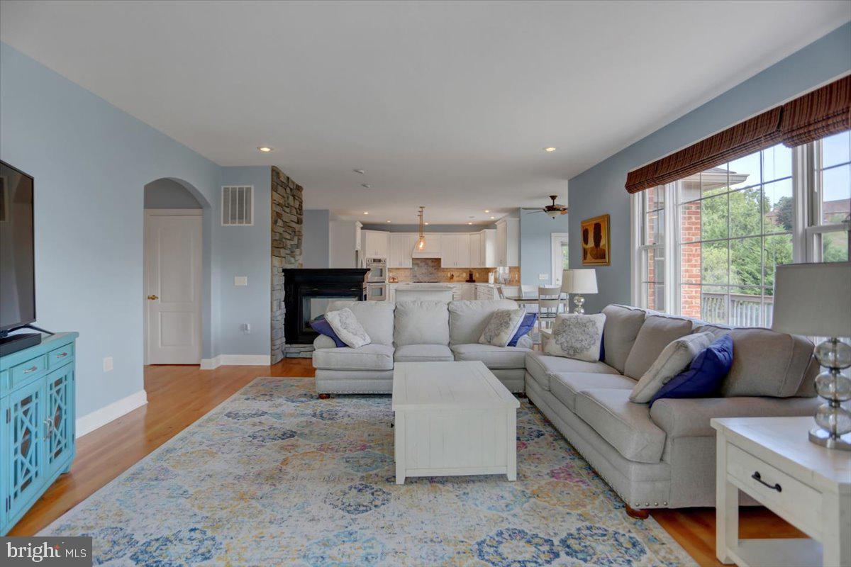 PEMBERTON - Residential