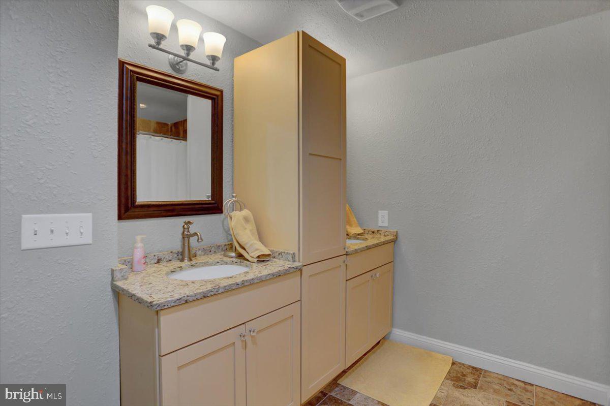 PEMBERTON - Residential