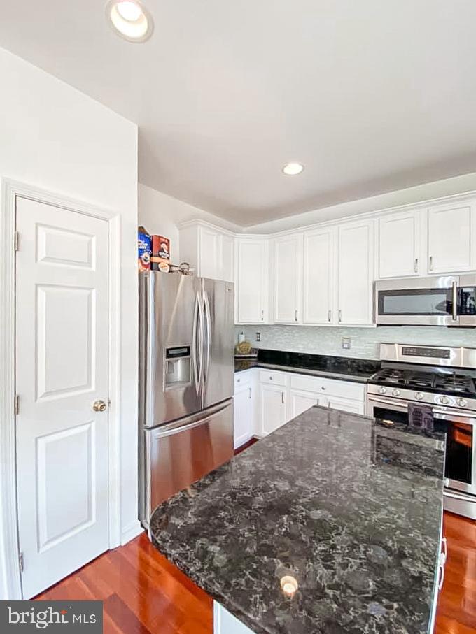 SEQUOIA LEA - Residential Lease