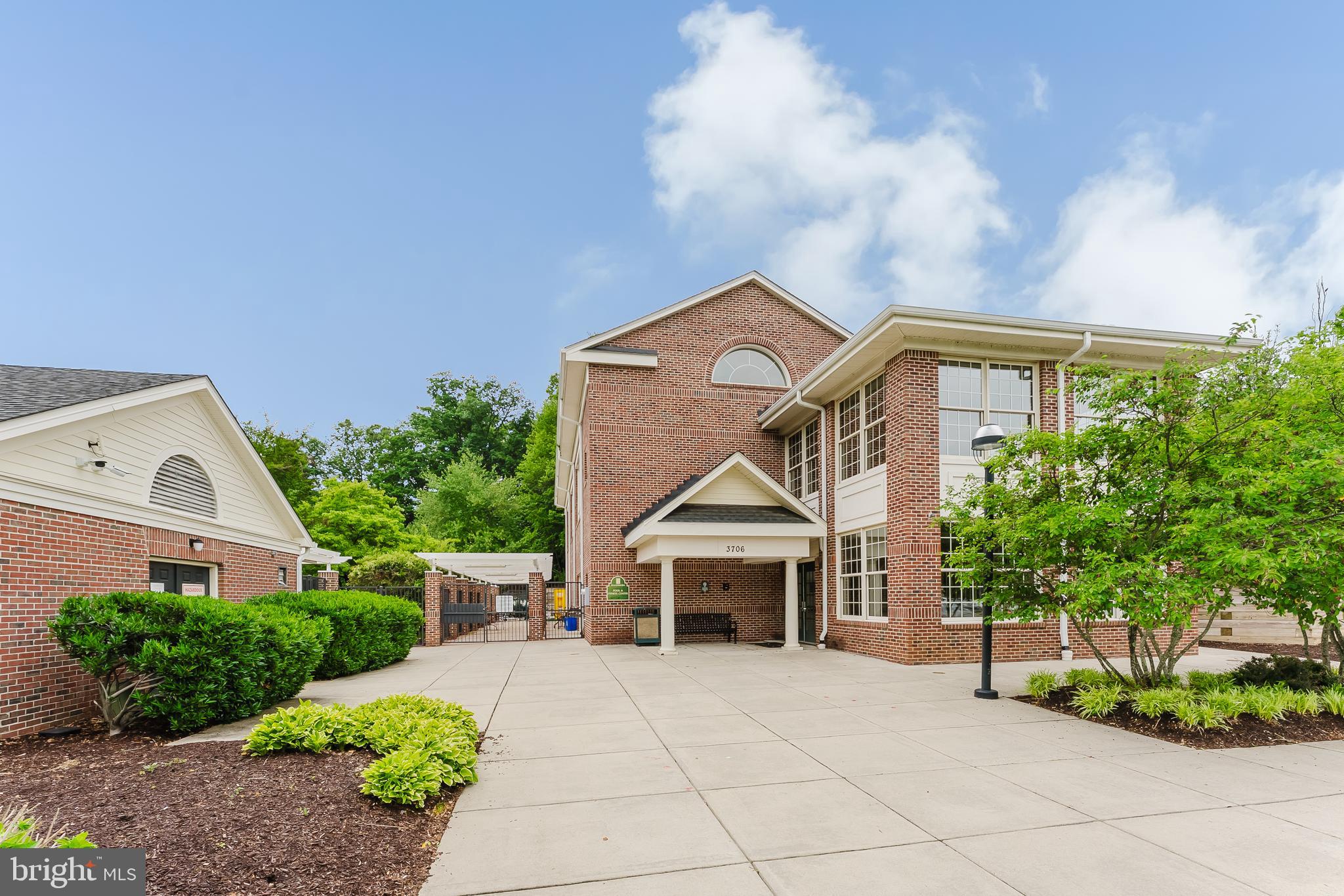 PENDERBROOK - Residential