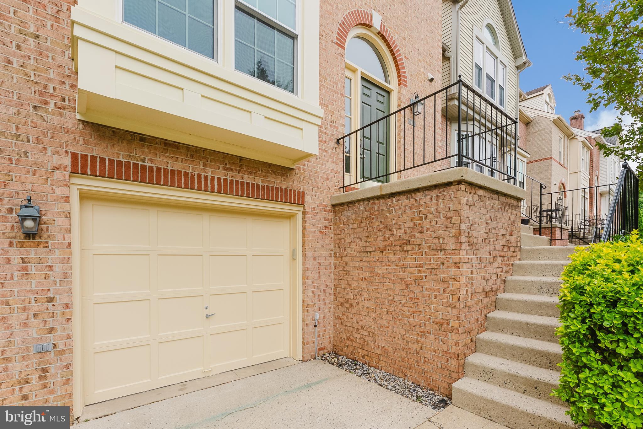 PENDERBROOK - Residential