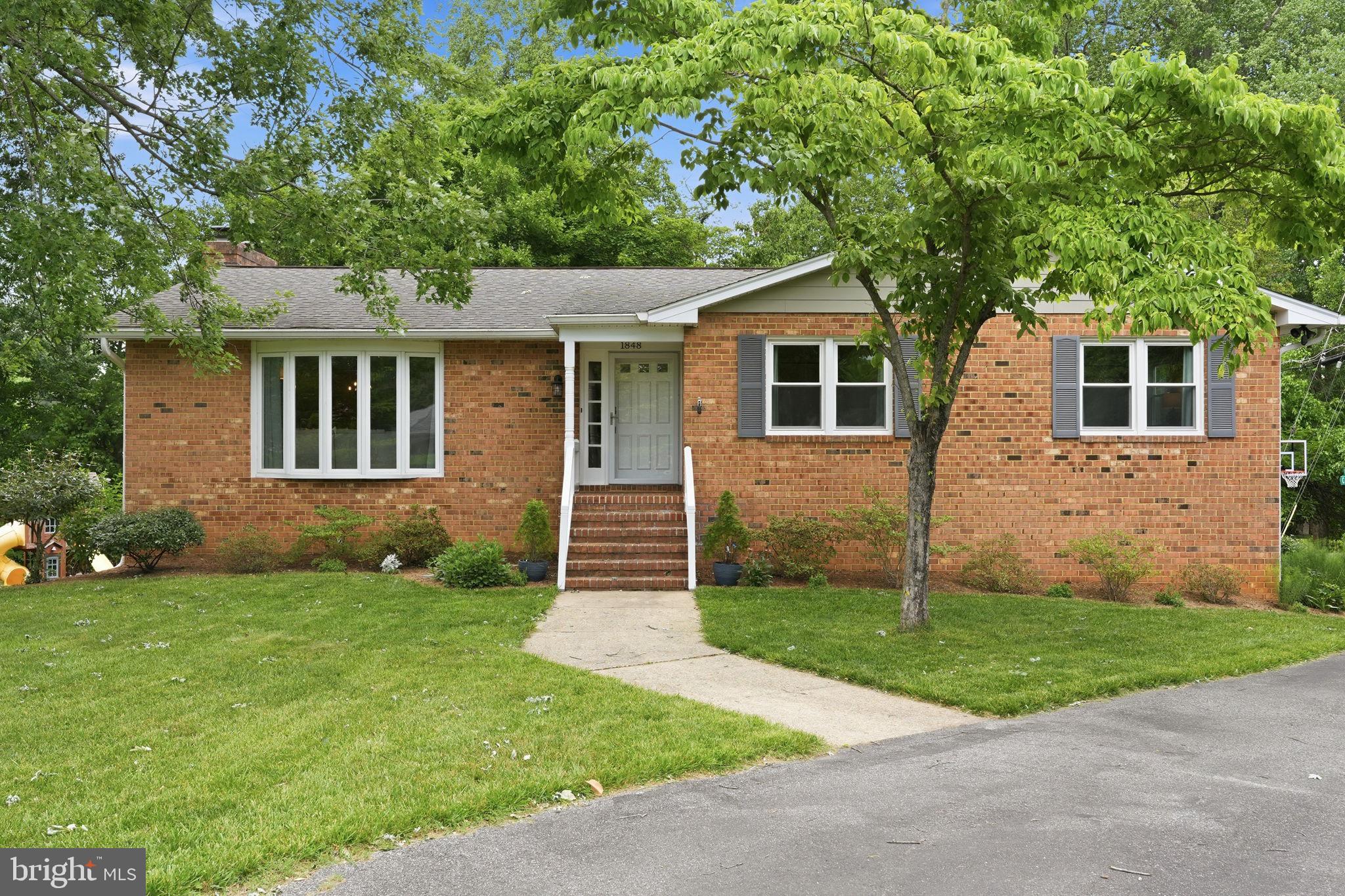 1848 CARRIAGE DRIVE